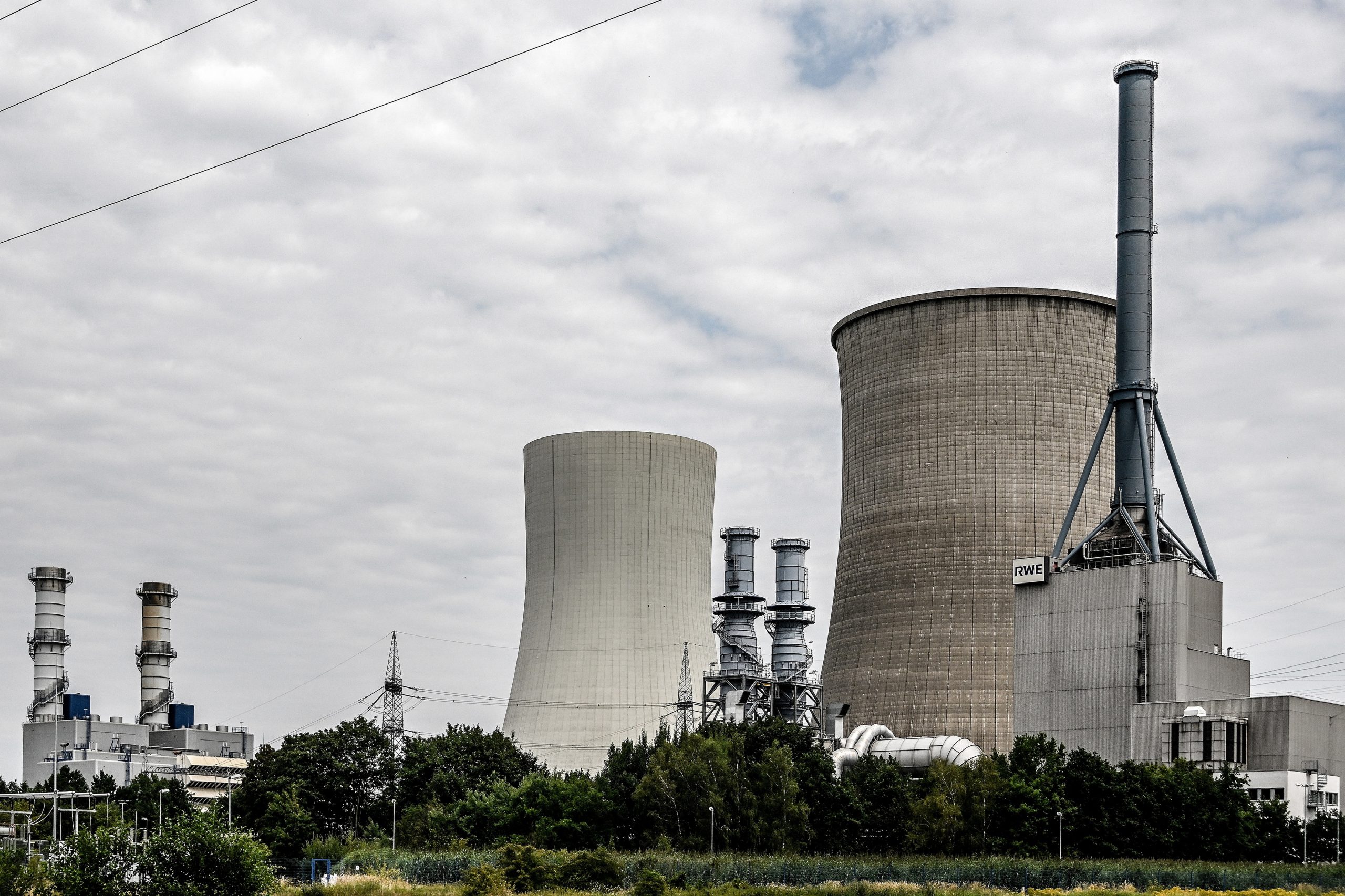Alemanha prolonga até abril de 2023 funcionamento de centrais nucleares