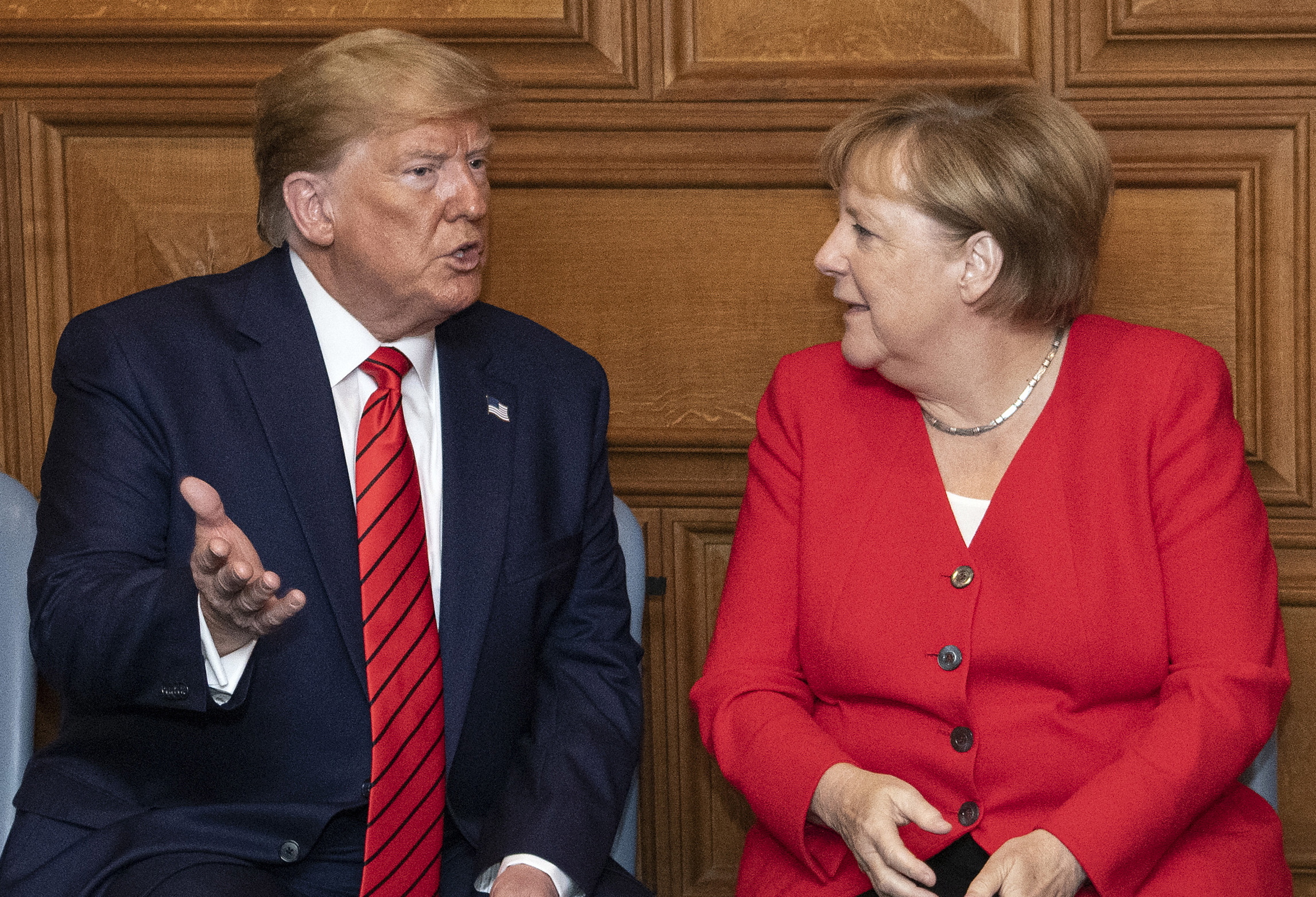 Merkel e Trump acordaram cooperar para combater pandemia