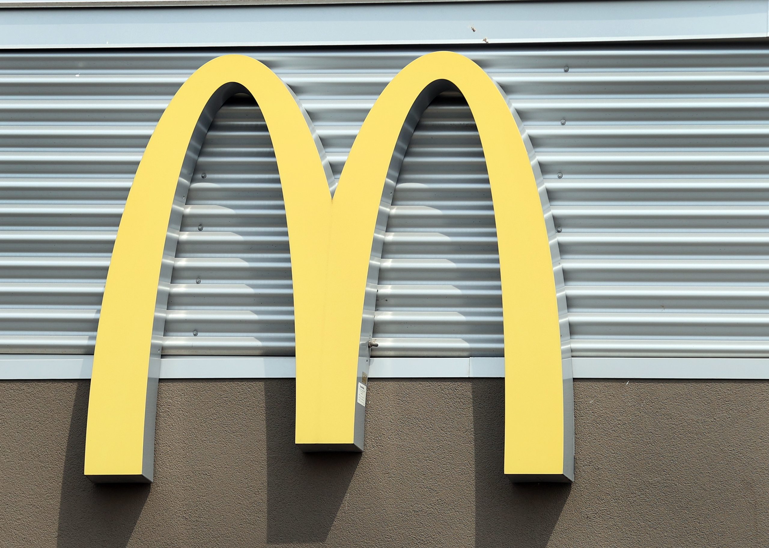 Lucros da McDonald’s sobem 50% para 6.073 milhões até setembro
