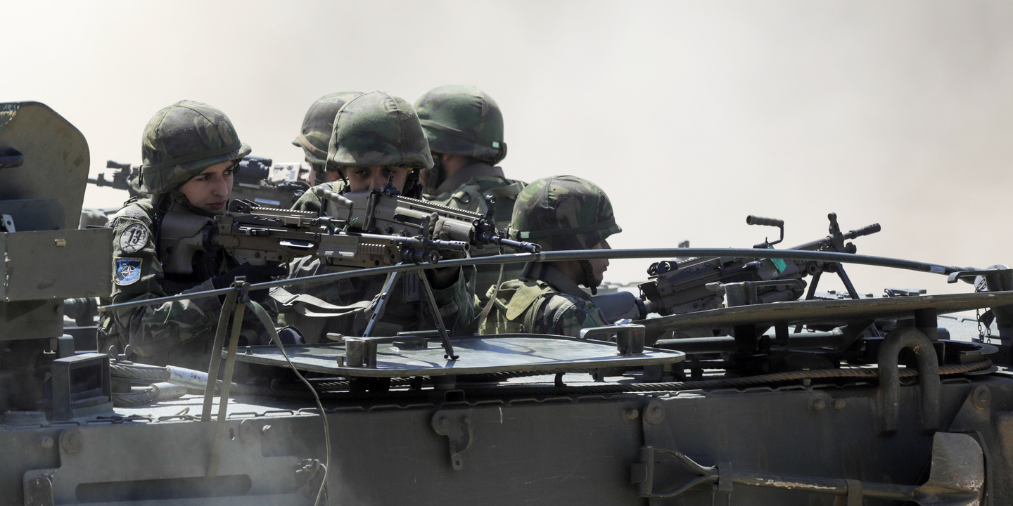 Governo promete boa execução das leis militares com oposição a pedir mais investimento