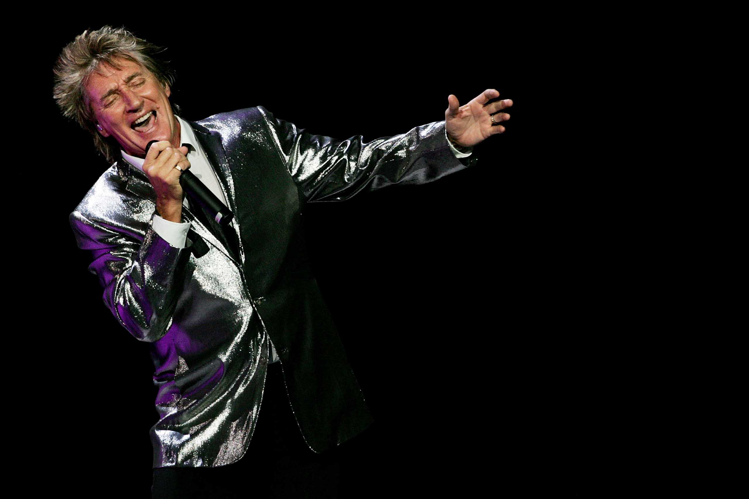 Rod Stewart admite ter agredido segurança num hotel na Flórida