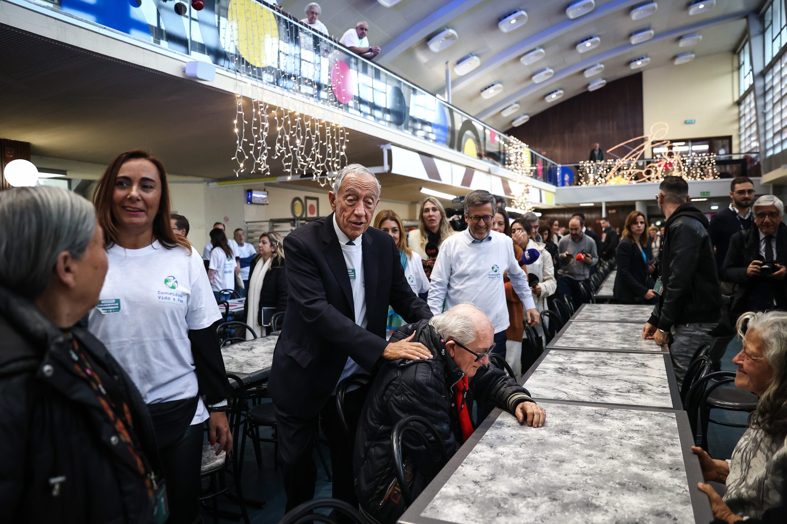 Marcelo pede legislação rápida que dê meios de intervenção à nova orgânica do SNS