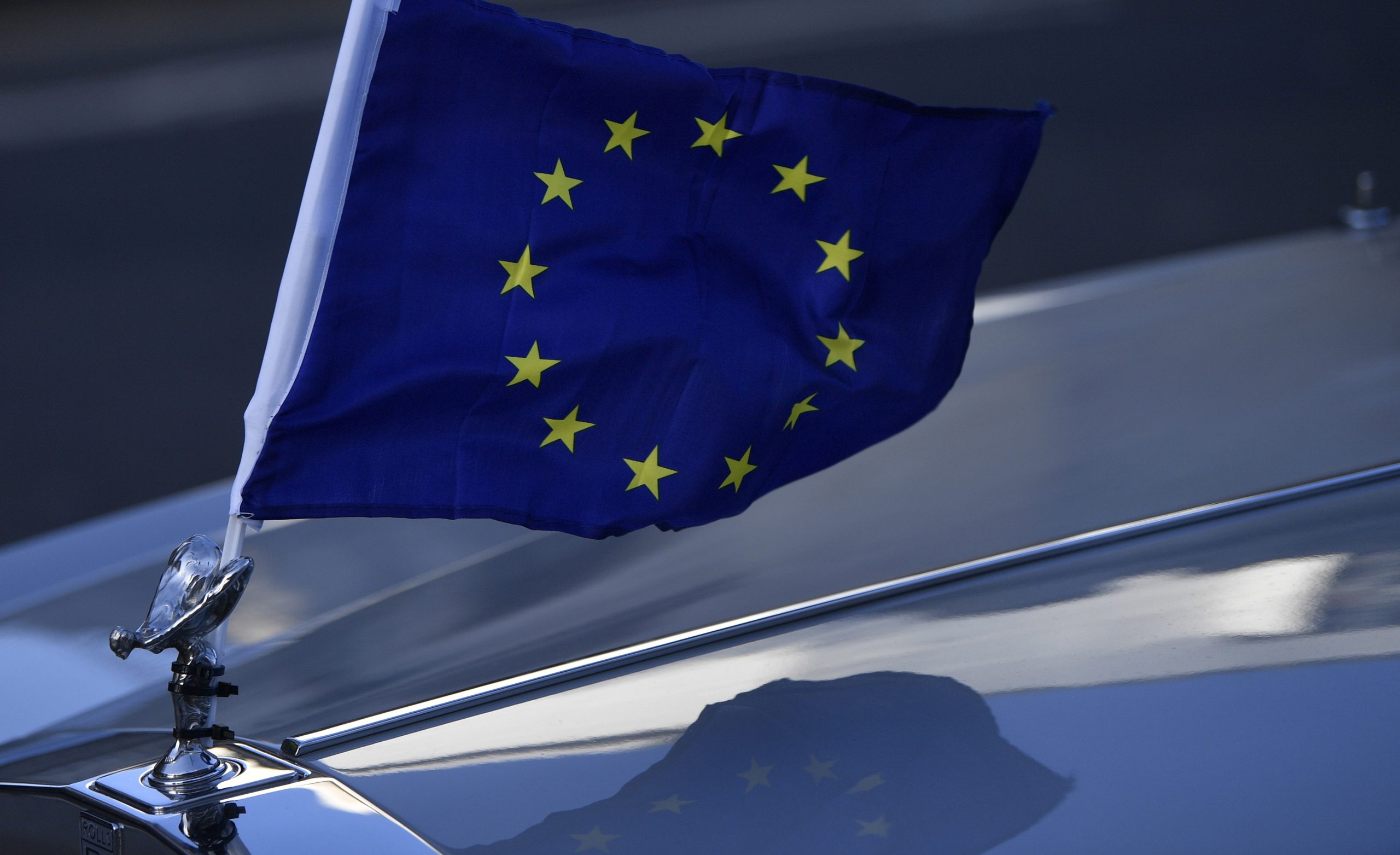 Cerca de 100 eurodeputados disponíveis para apoiar adiamento da saída