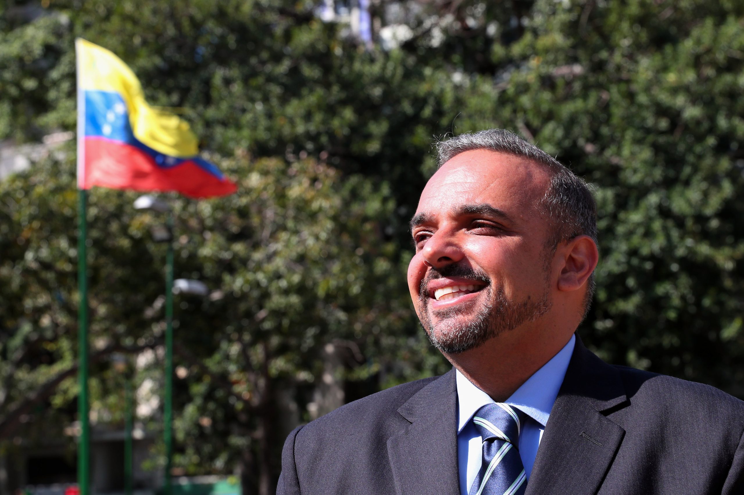 Venezuela: Deputado lusodescente diz que “é imprescindível” entrada de assistência humanitária
