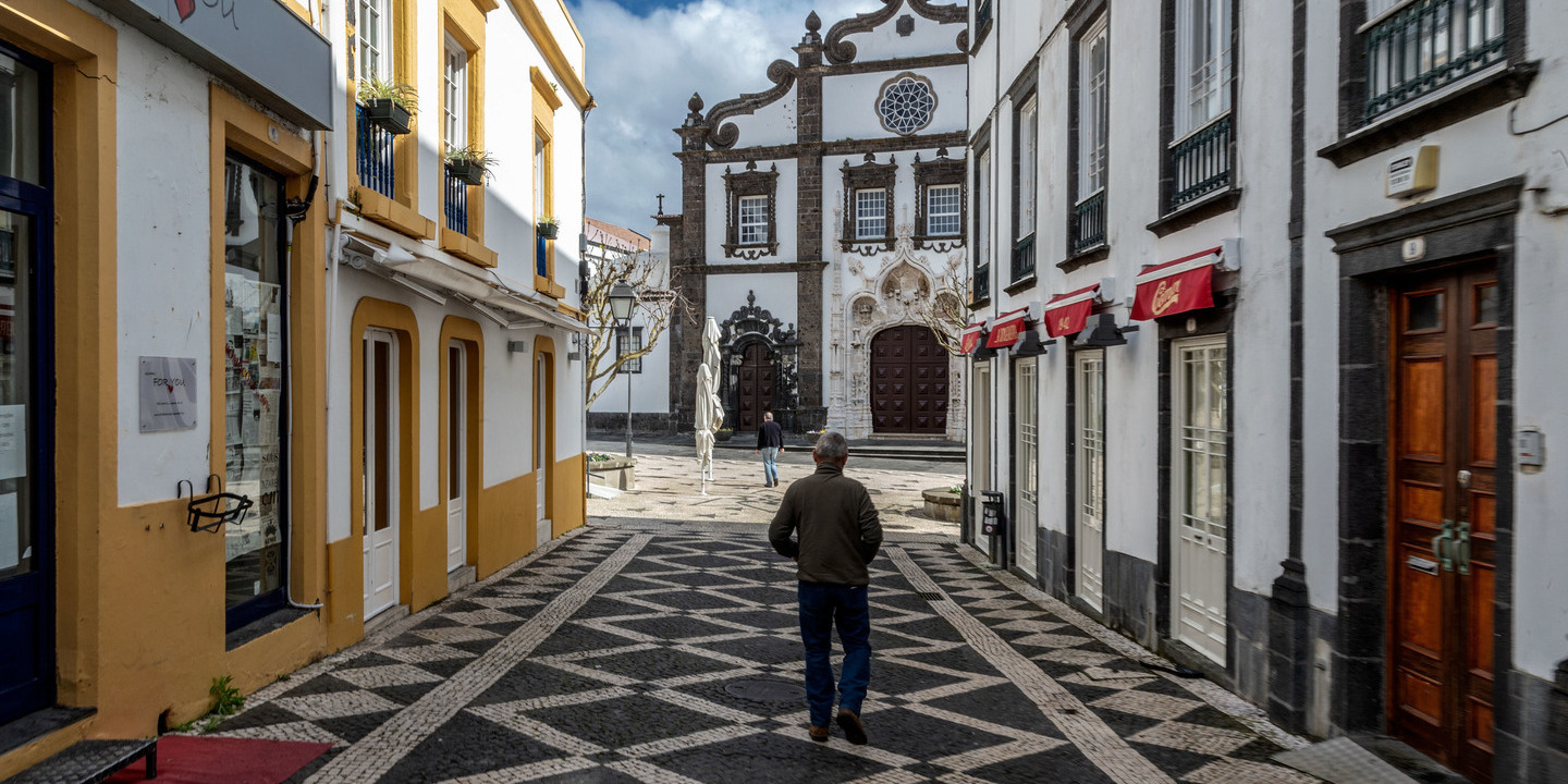 Taxa normal de IVA baixa para 16% nos Açores a partir de julho