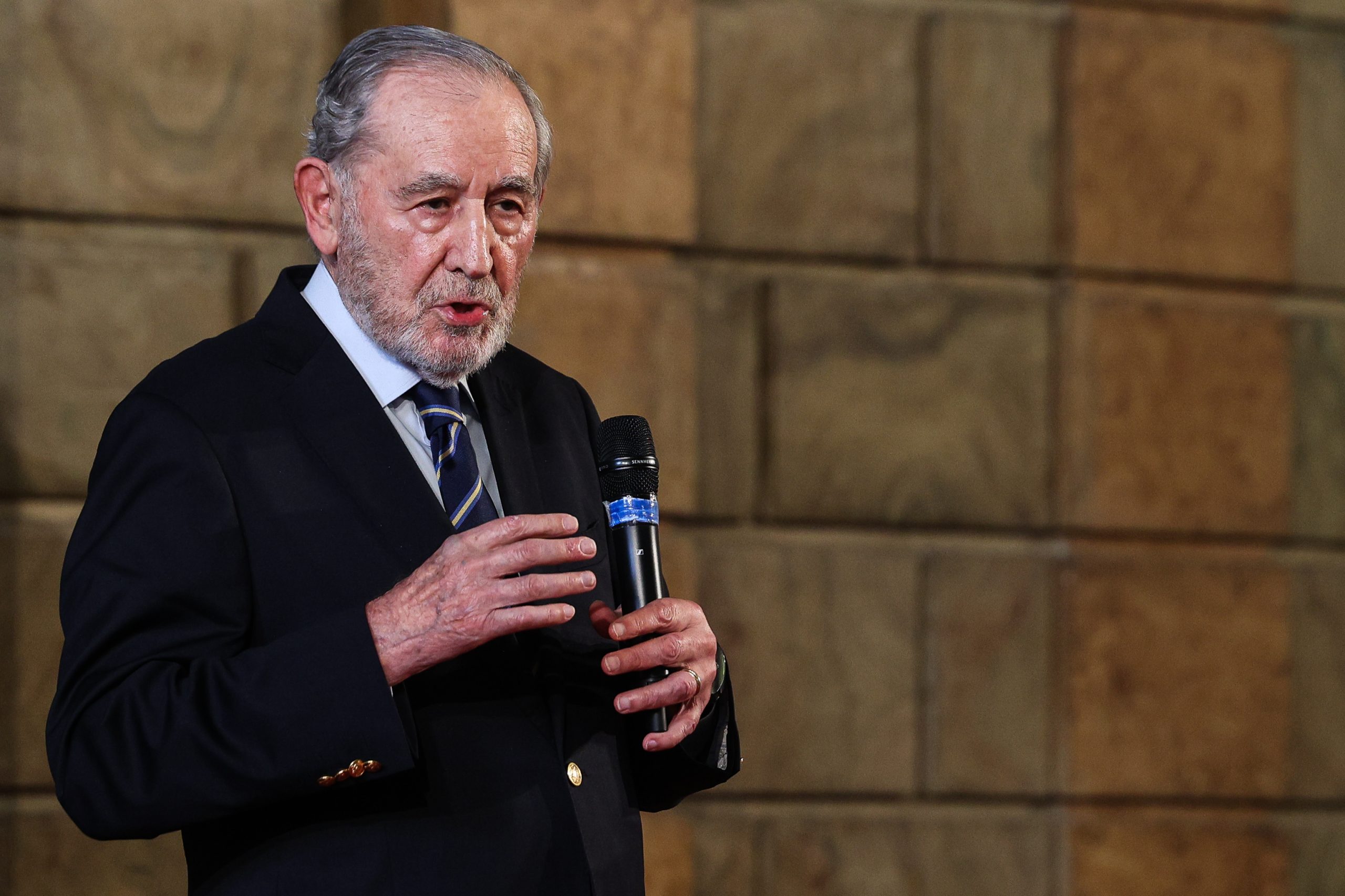 Eanes diz que PCP se preparava para estabelecer regime totalitário