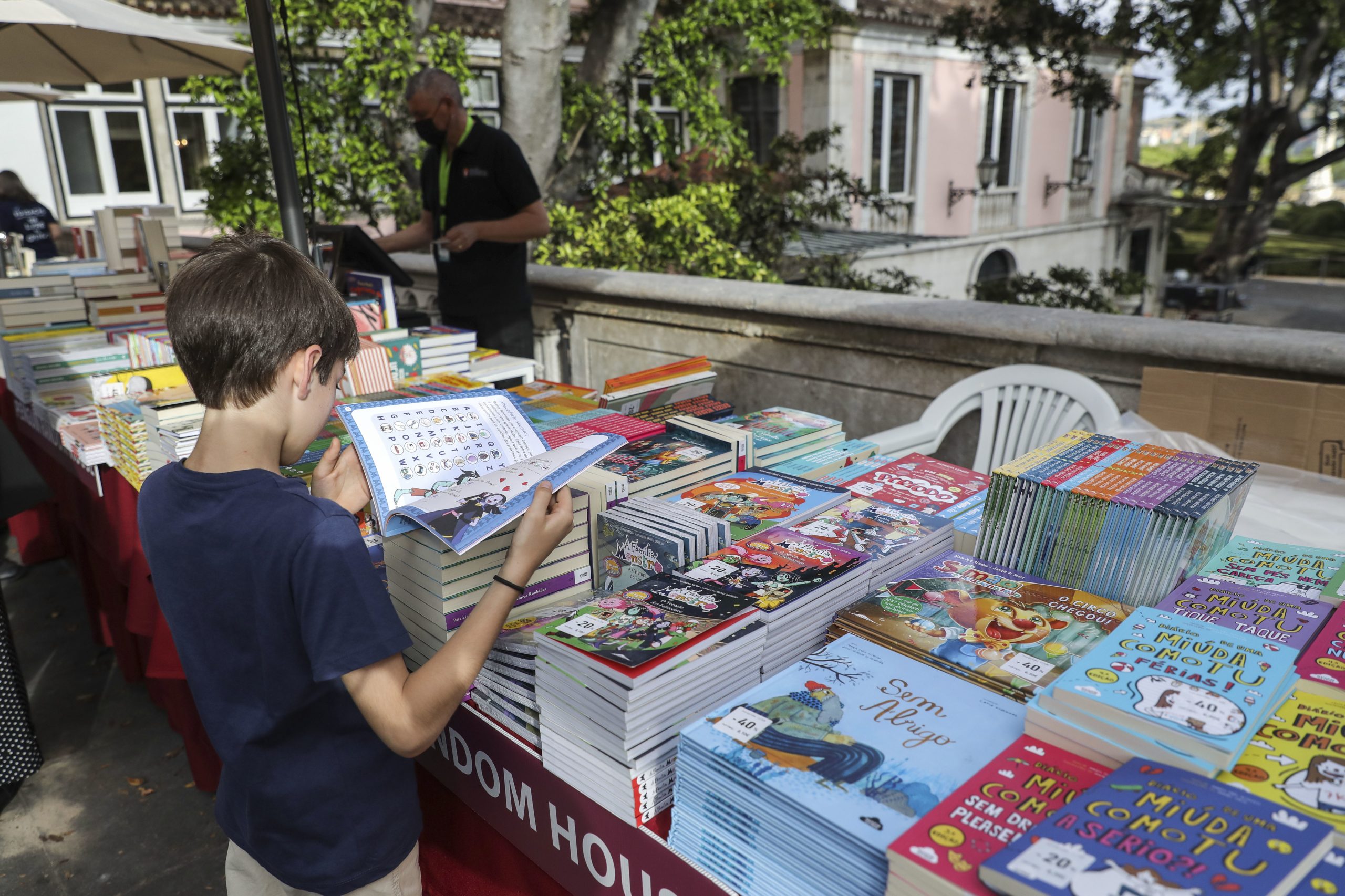 “A leitura é de todos”. Cinco cidades recebem Plano Nacional de Leitura