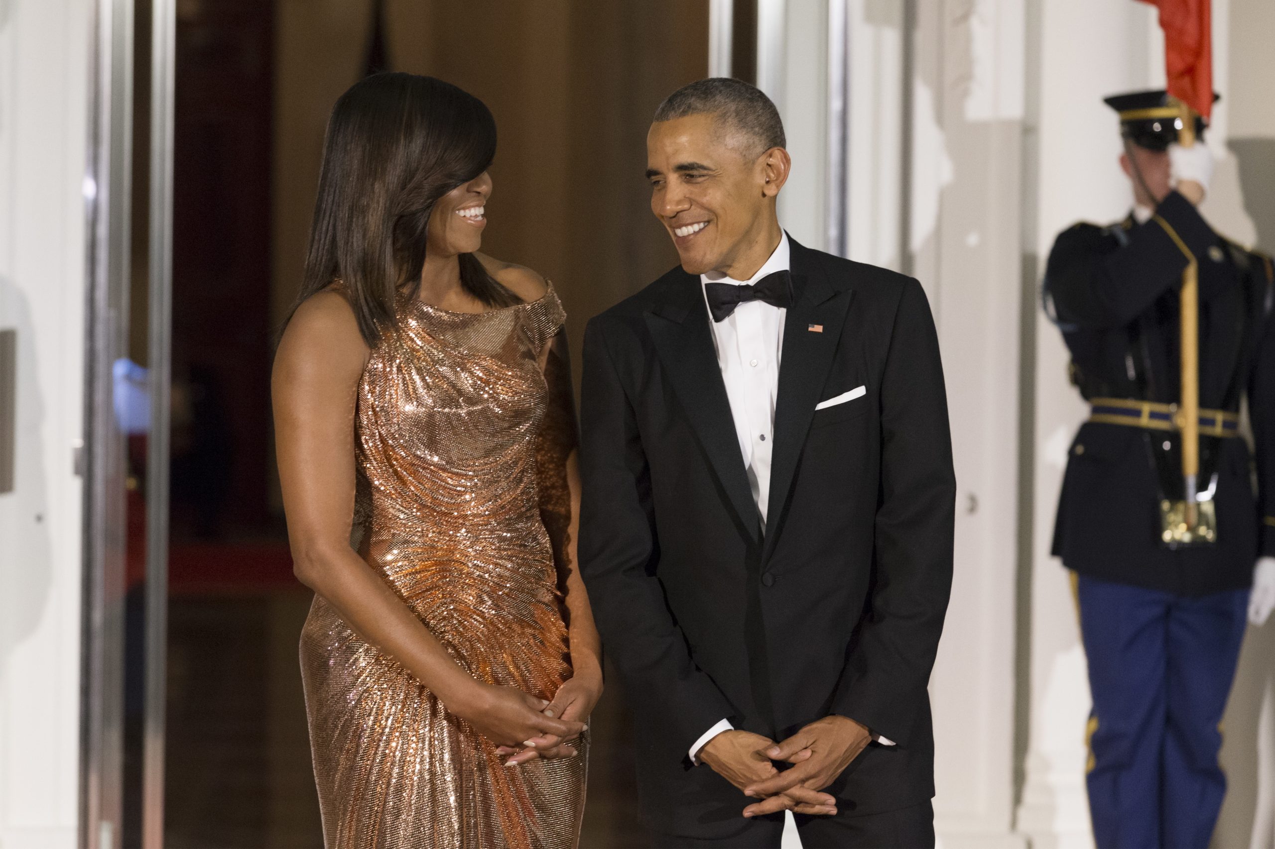 Casal Obama vai produzir ‘podcasts’ exclusivos para a plataforma Spotify