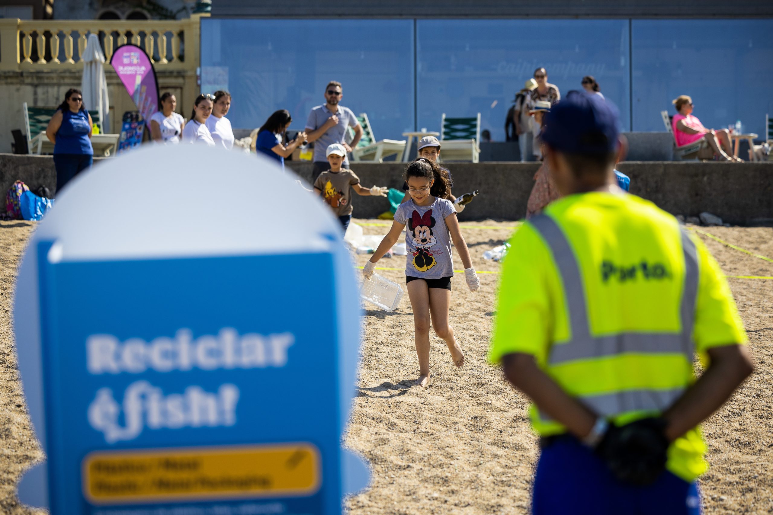 400 crianças e jovens juntaram-se num incentivo “Fish” à reciclagem