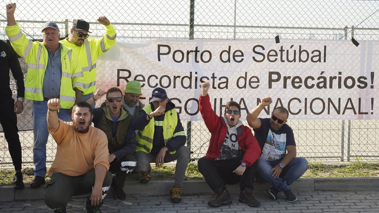 Estivadores chegam a acordo com operadores portuários