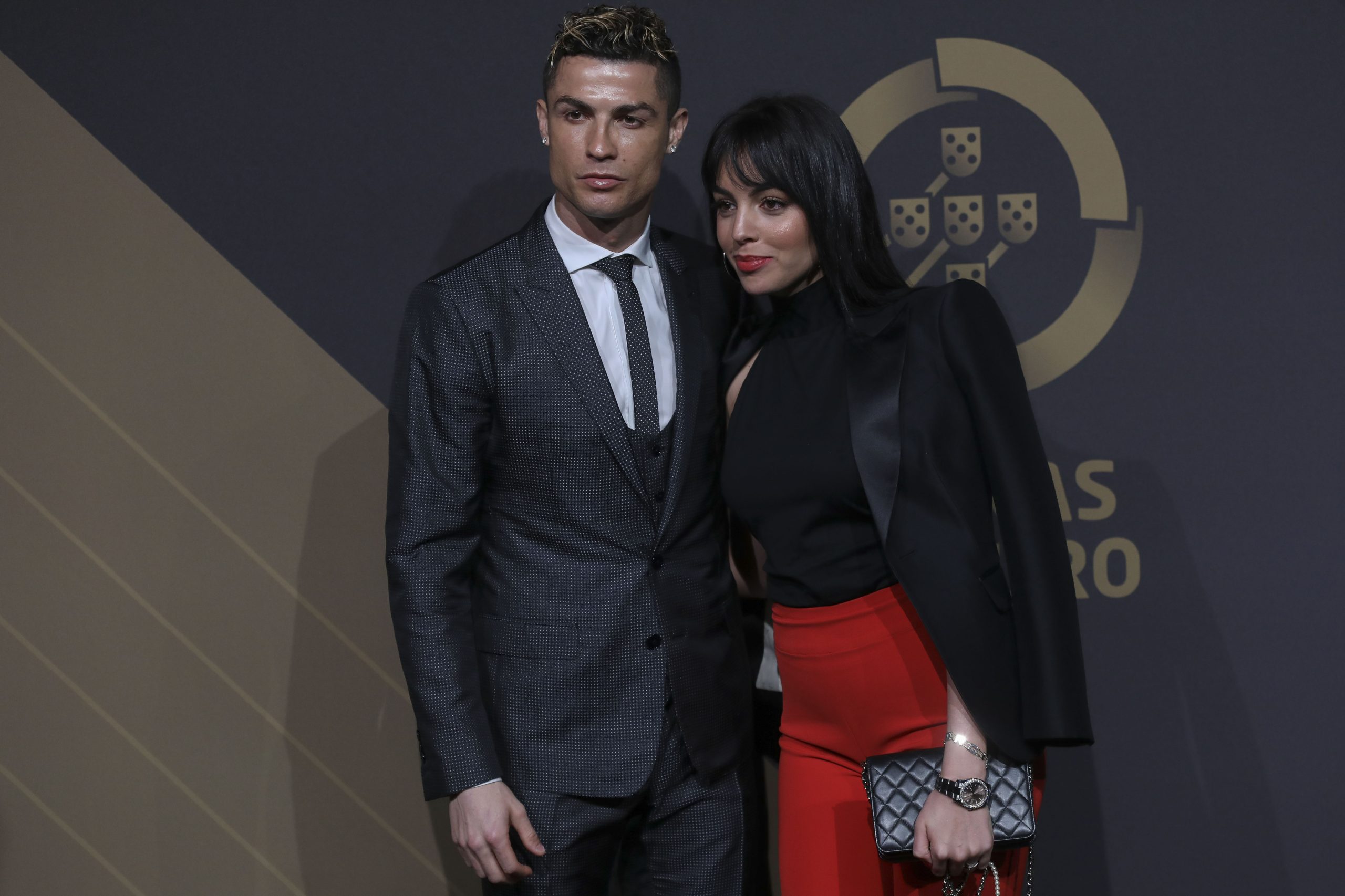 Cristiano Ronaldo pede que não estraguem bom momento com “notícias falsas”