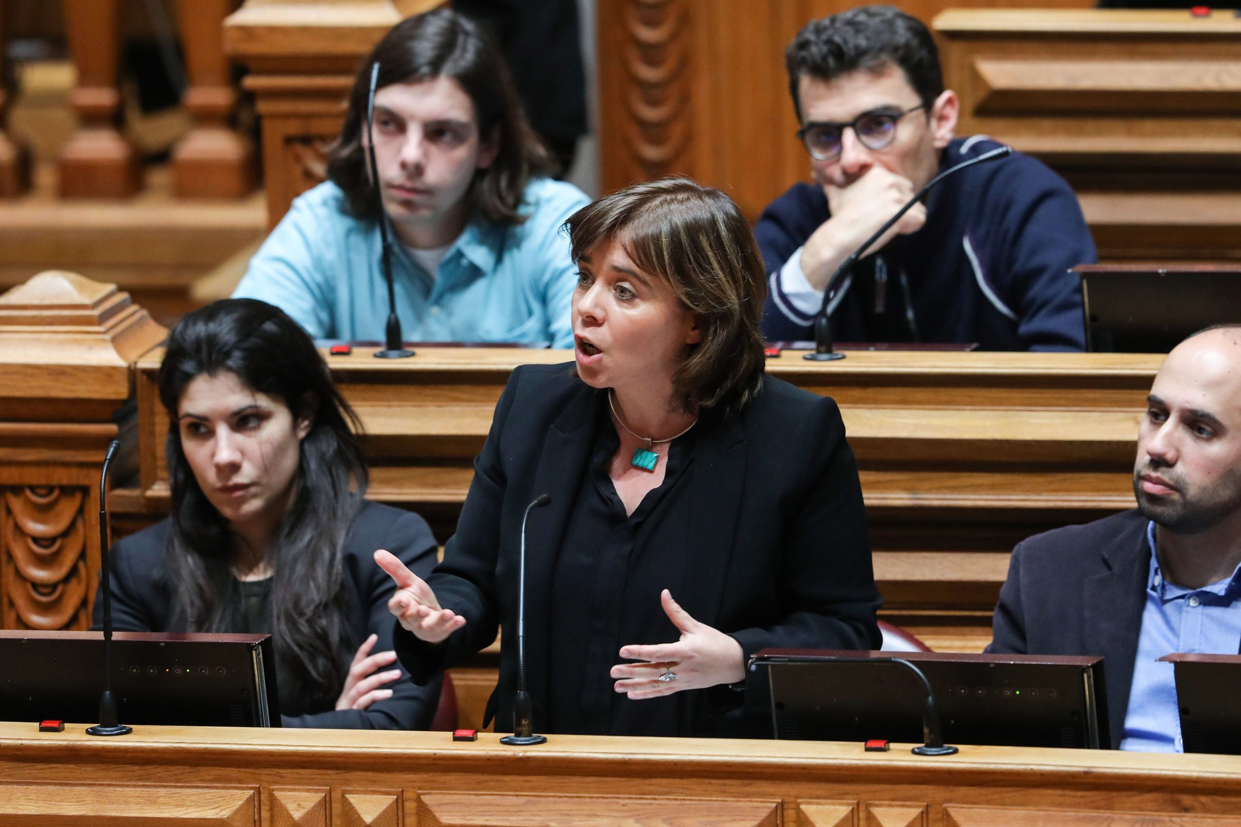 Catarina Martins diz que ainda é necessário mudar mentalidades sobre direitos das mulheres