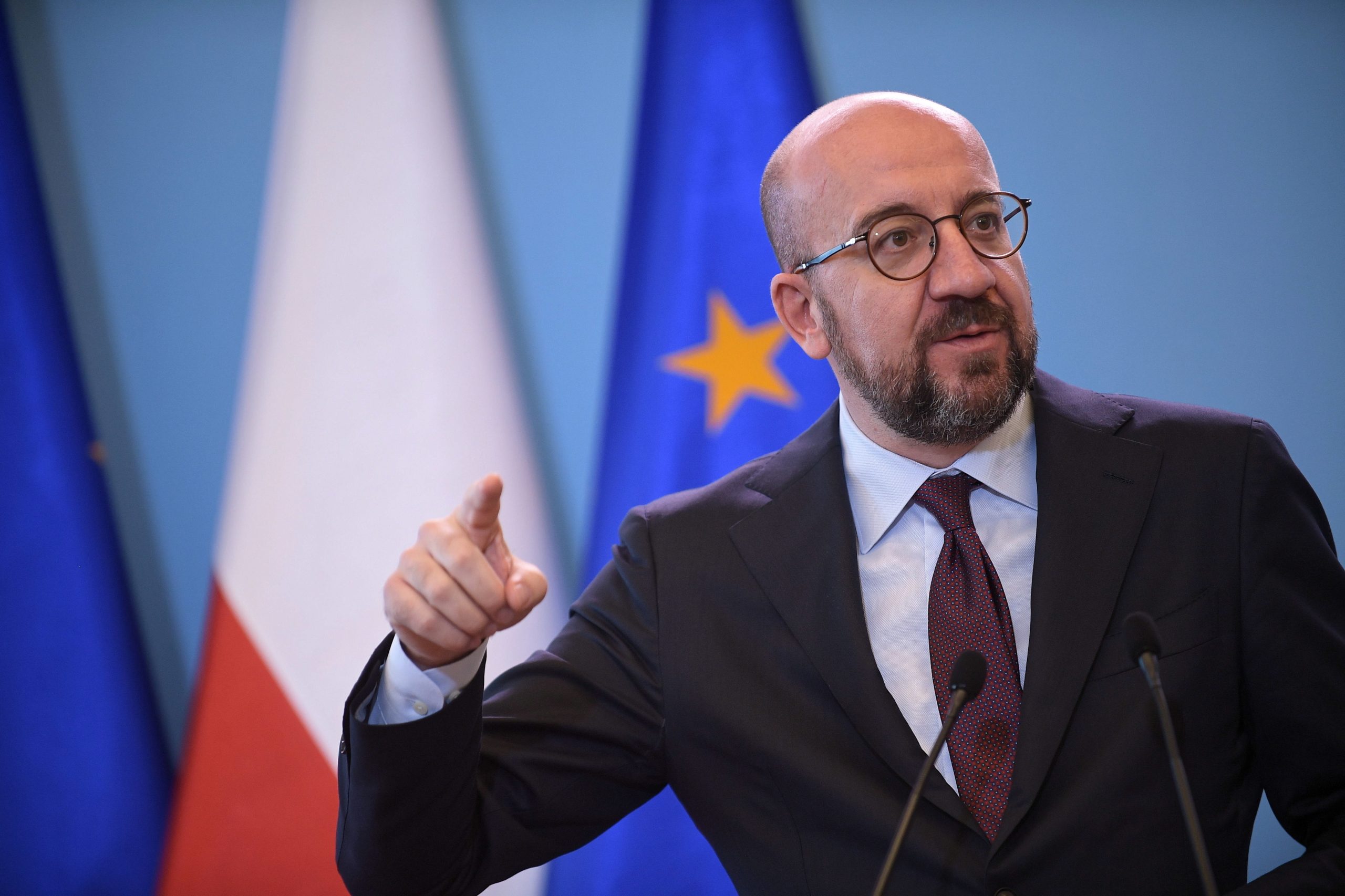 União Europeia apela a um “cessar-fogo total” entre arménios e azeris
