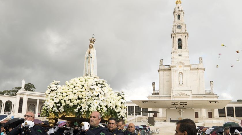 Camas em Fátima para os peregrinos? Não para todos, alguns ficam dispersos por mais de 120 quilómetros