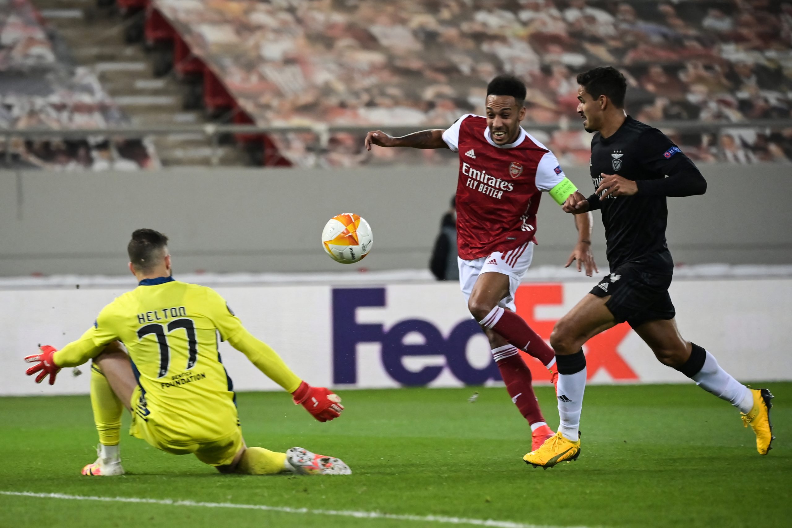Aubameyang sela destino europeu do Benfica — e sonho de repetir 1991 fica pelo caminho