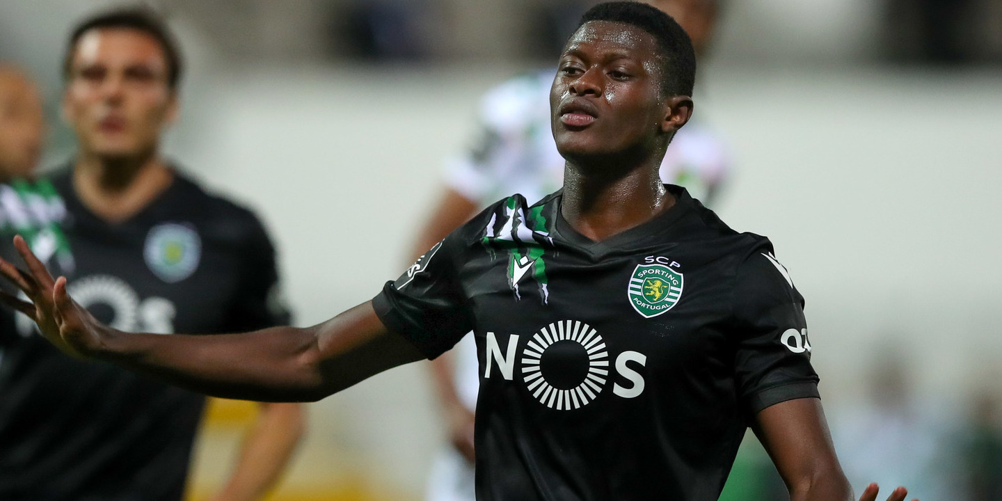 Lateral Nuno Mendes emprestado pelo Sporting ao Paris Saint-Germain