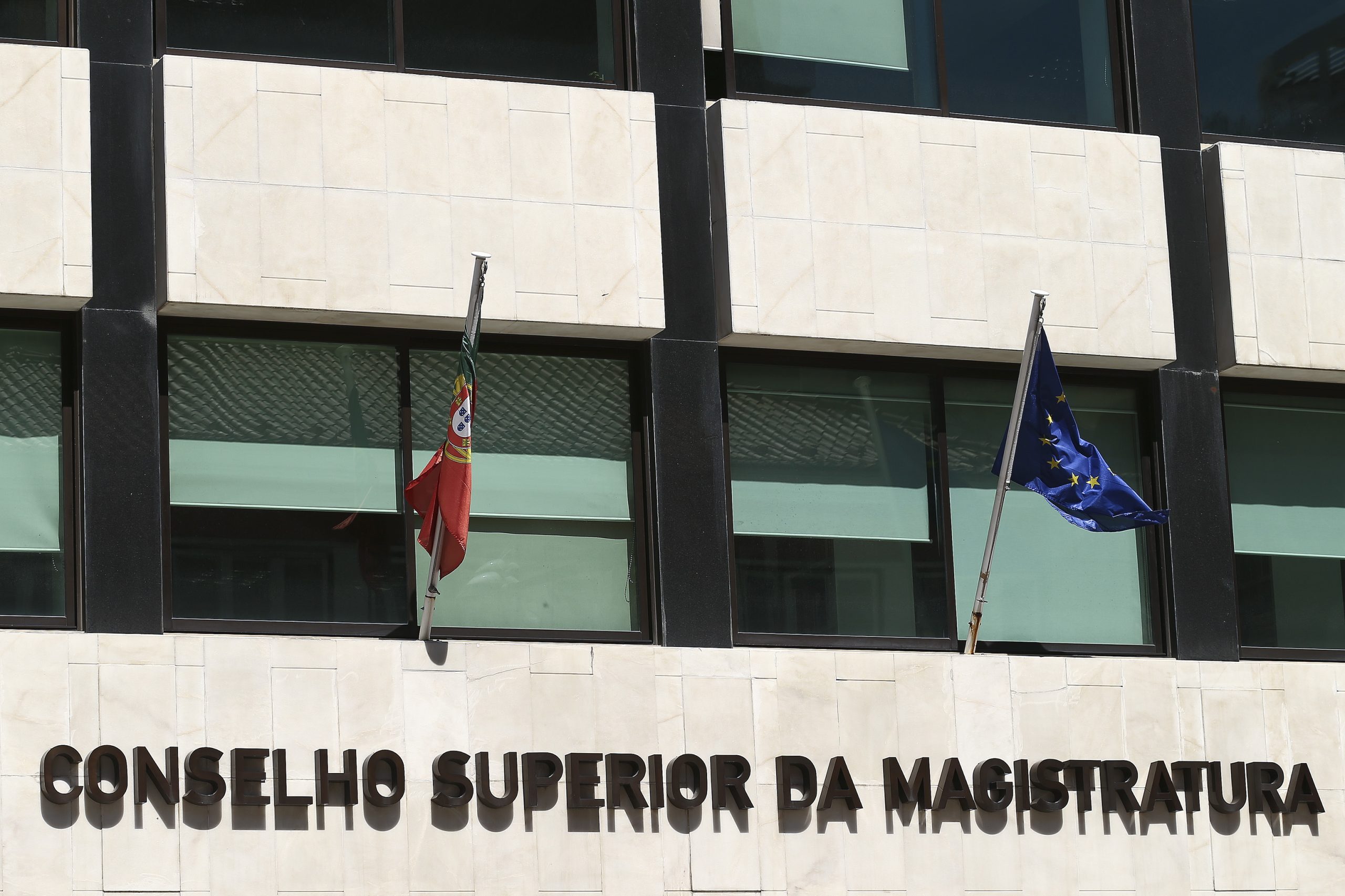 “Não podemos adiar este debate”. Magistrados discordam de Lucília Gago sobre ‘timing’ da conferência dos megaprocessos