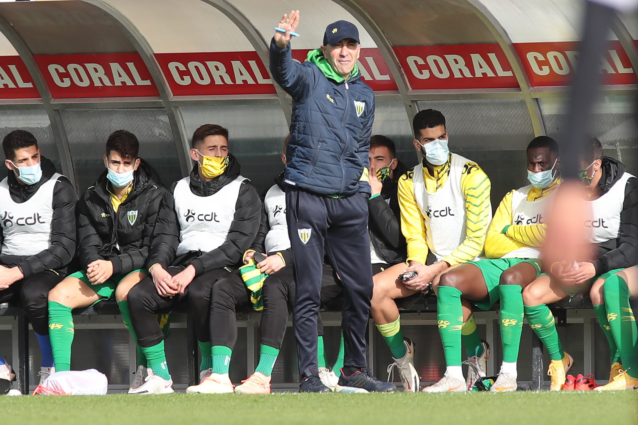 Treinador do Tondela quer equilibrar intensidade do Farense para evitar derrota