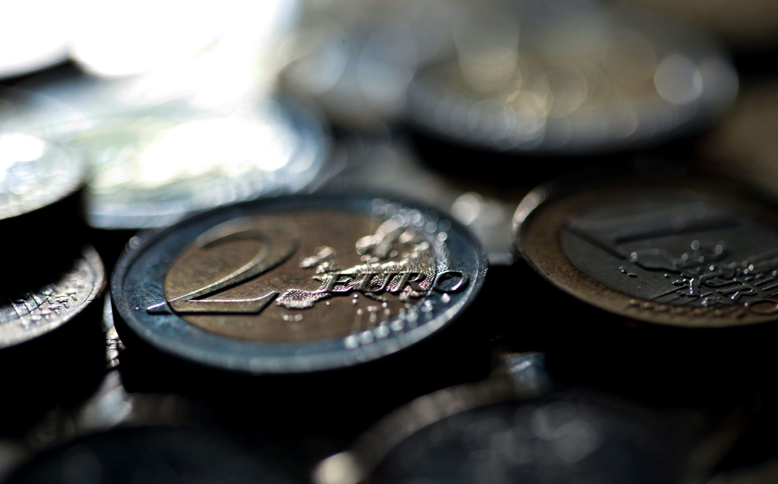 Aumento do salário mínimo para os 635 euros em 2020 promulgado em Diário da República