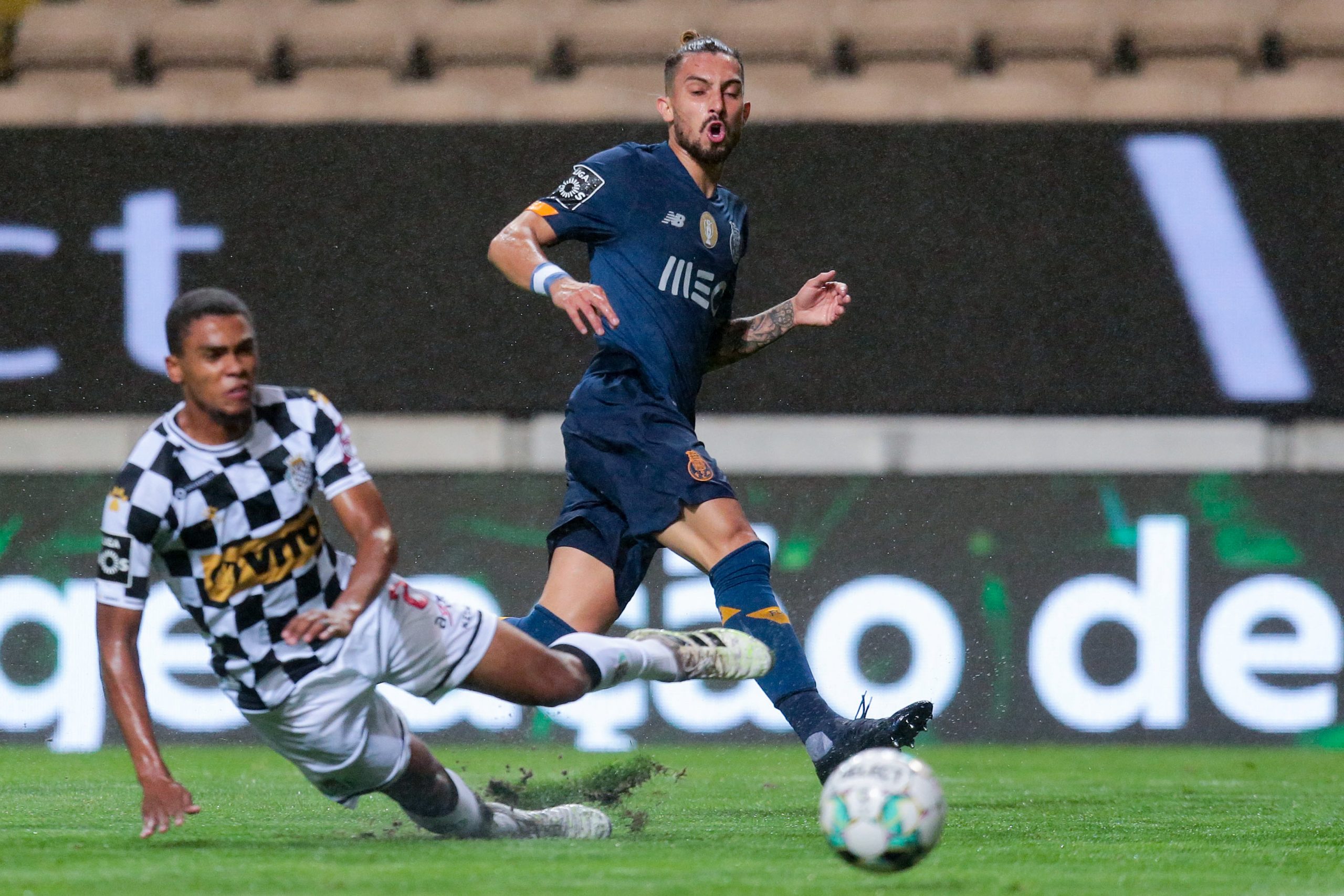 5-0. FC Porto goleia Boavista e apanha Benfica e Santa Clara no comando da I Liga