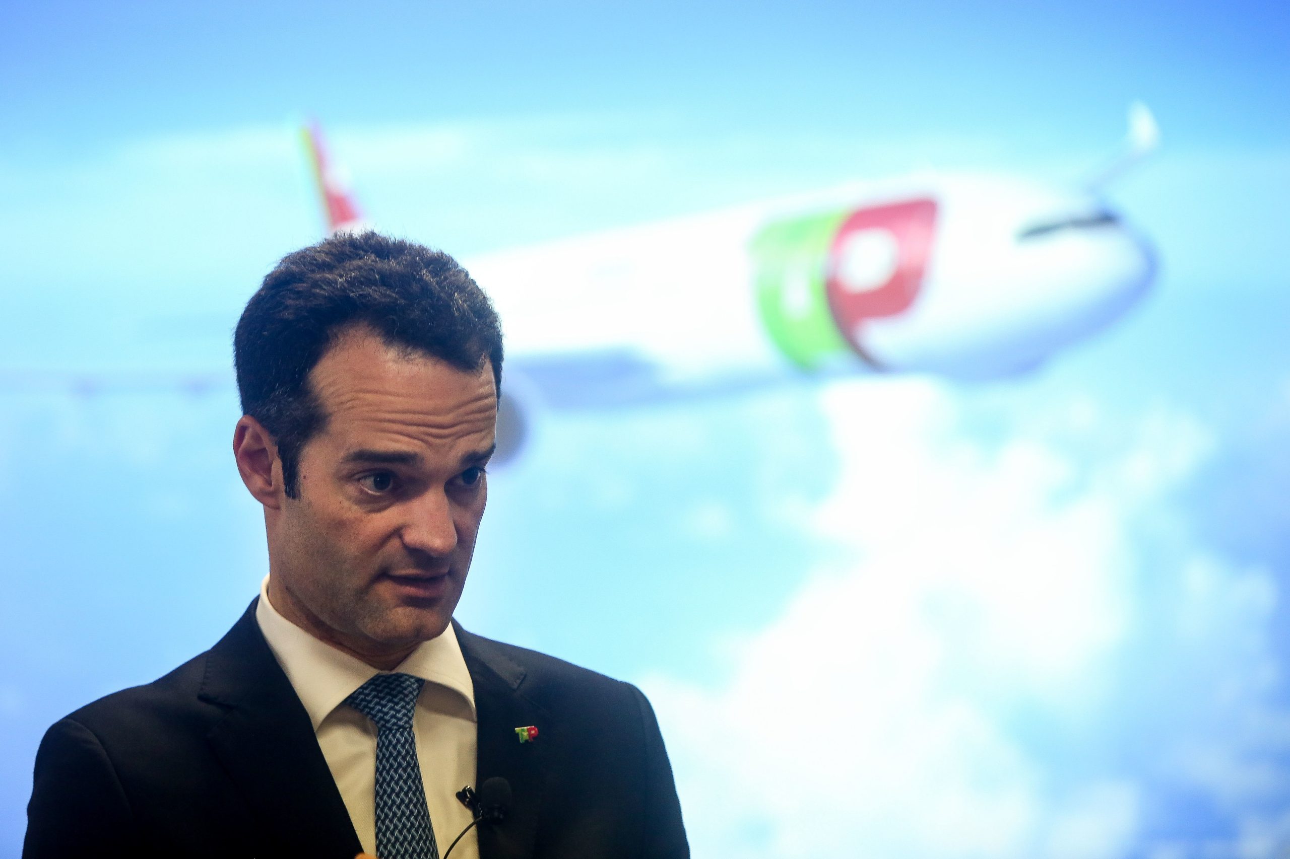Presidente executivo da TAP ouvido no Parlamento para esclarecer plano de rotas e apoios