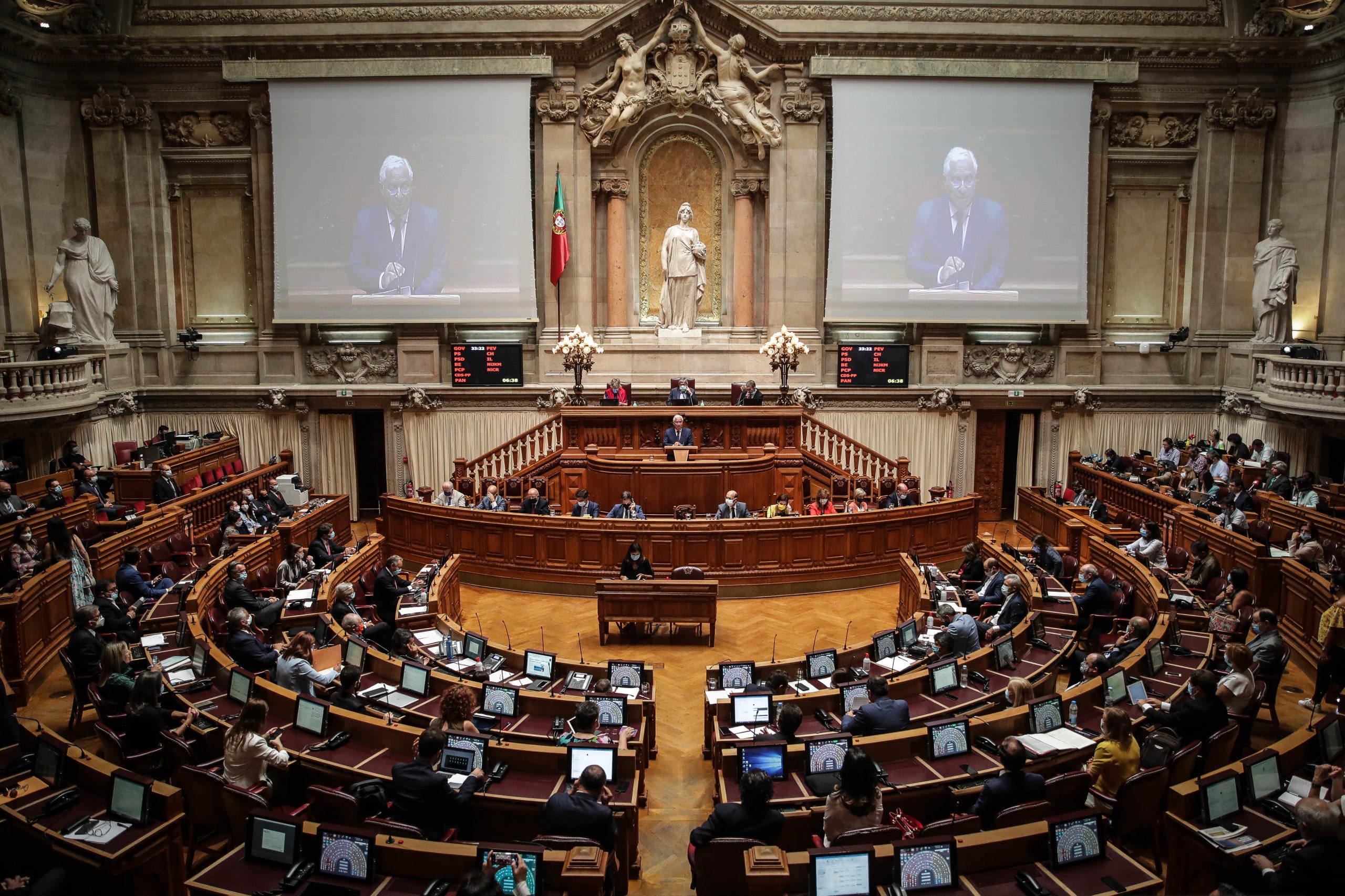 PCP pede audição urgente do ministro do Ambiente na Assembleia da República para explicar obras no Metro de Lisboa