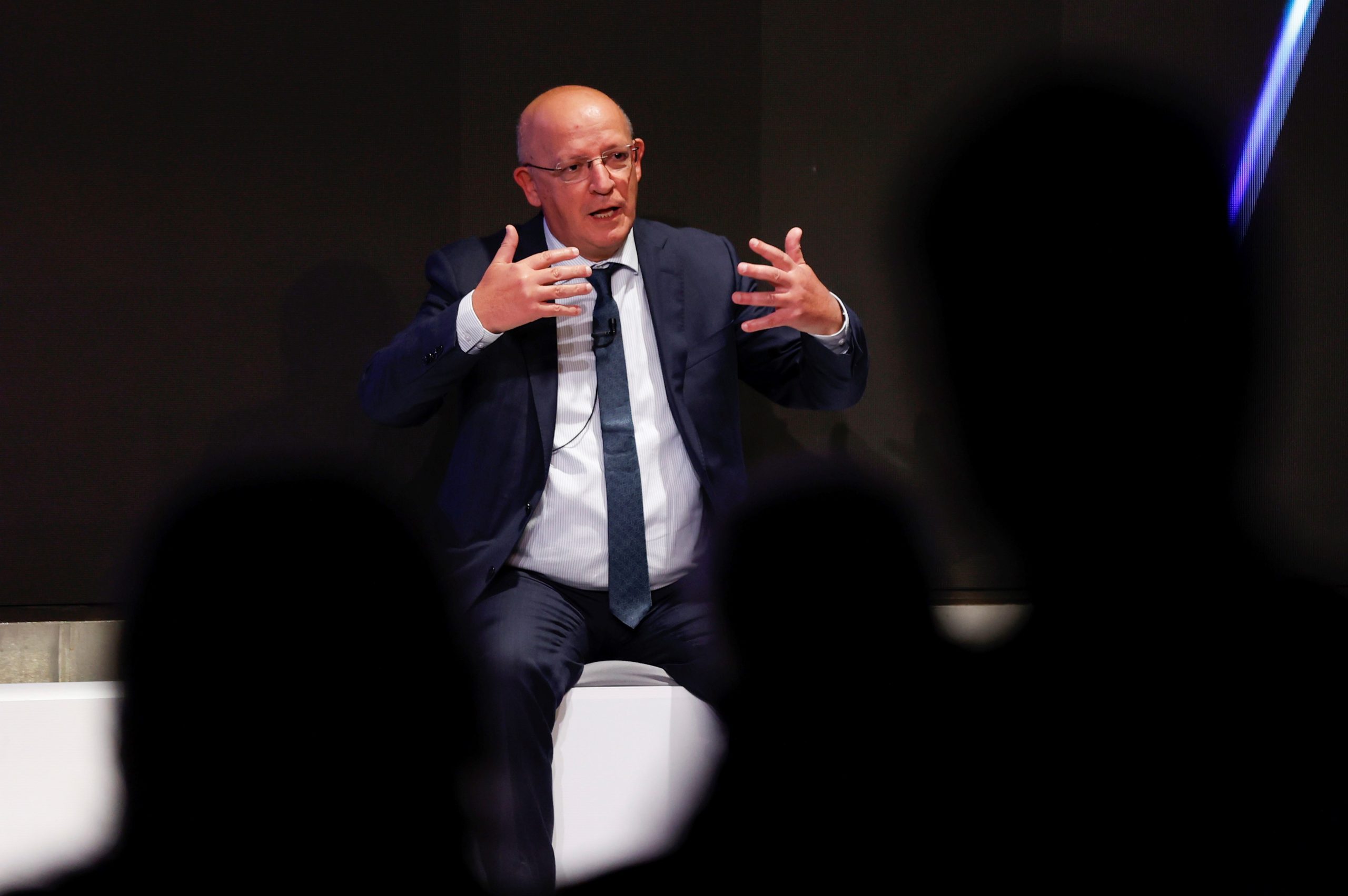 Augusto Santos Silva diz que novas sanções à Rússia “têm efeito imediato, nas próximas horas ou dias”