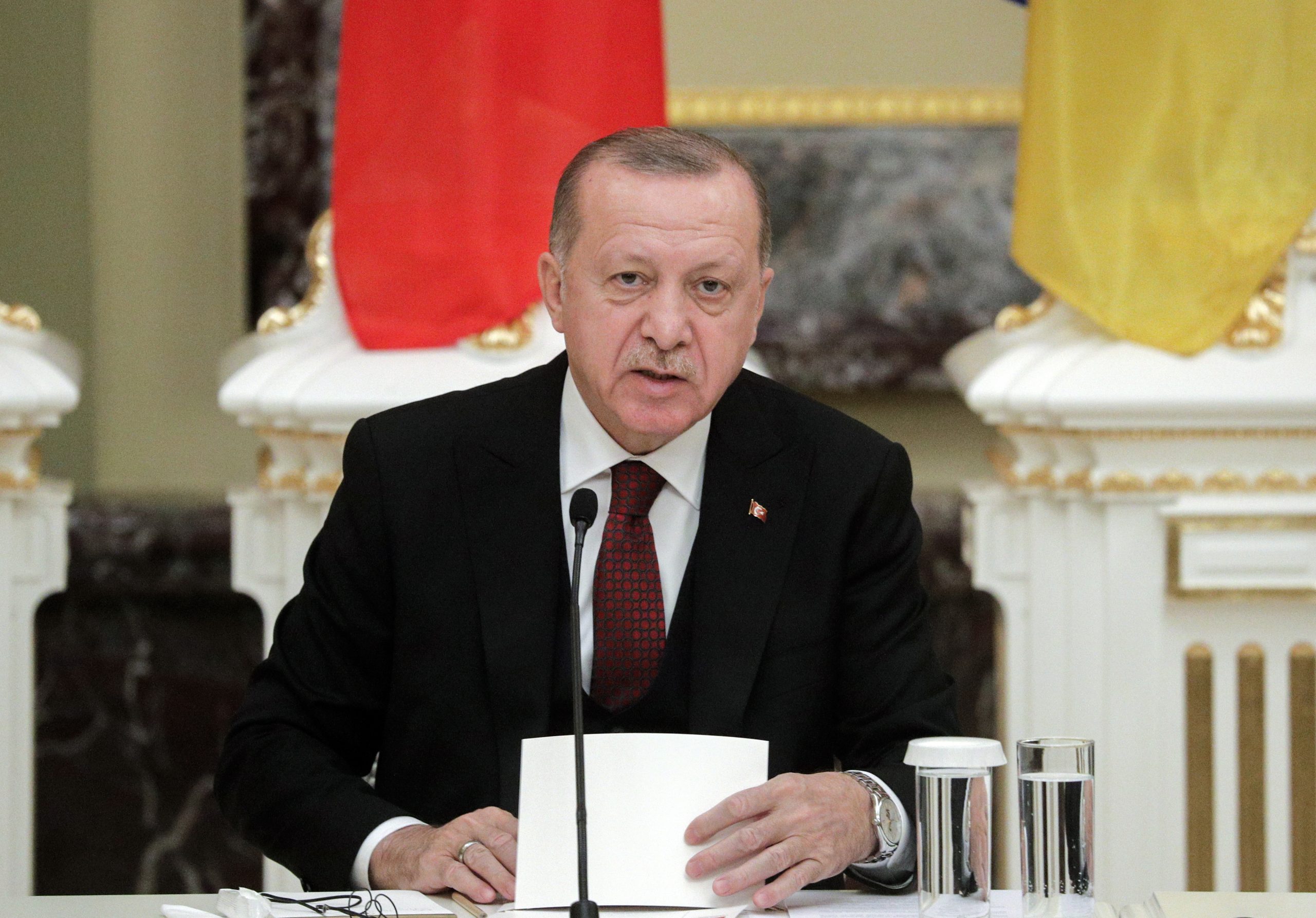 Erdogan ameaça retaliar “firmemente” em caso de novo ataque de forças sírias