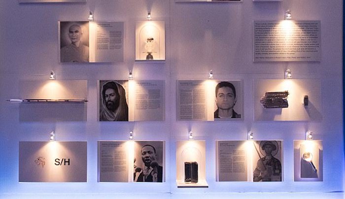 Um mártir é um mártir? Martin Luther King, Ismael Omar Mostefai e Mohammed Atta na mesma exposição e está instalada a polémica