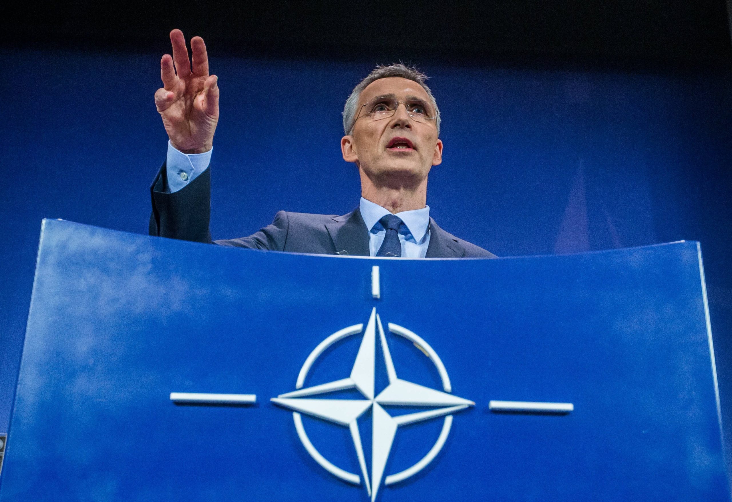 NATO vai aumentar luta contra o terrorismo e investir mais e melhor