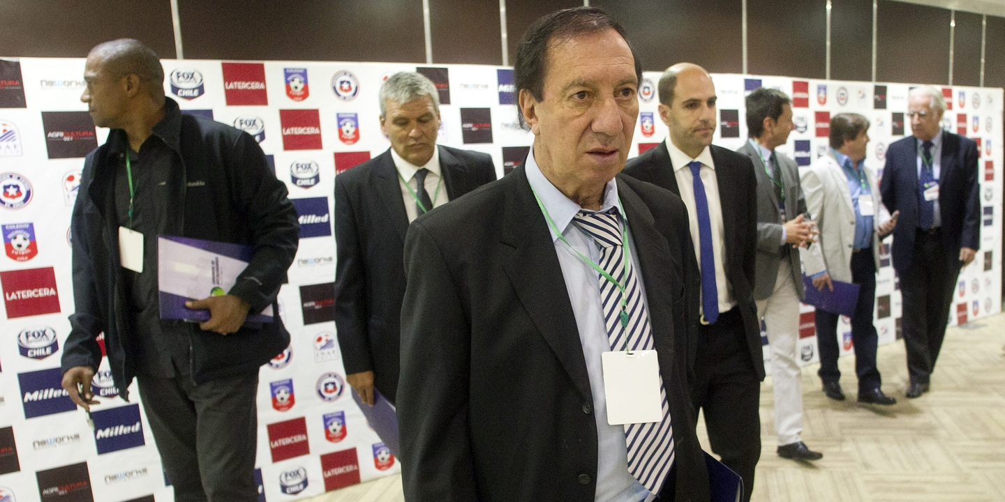 Maradona: Família esconde morte do ex-jogador a Carlos Bilardo. Alejandro Sabella foi internado após a notícia