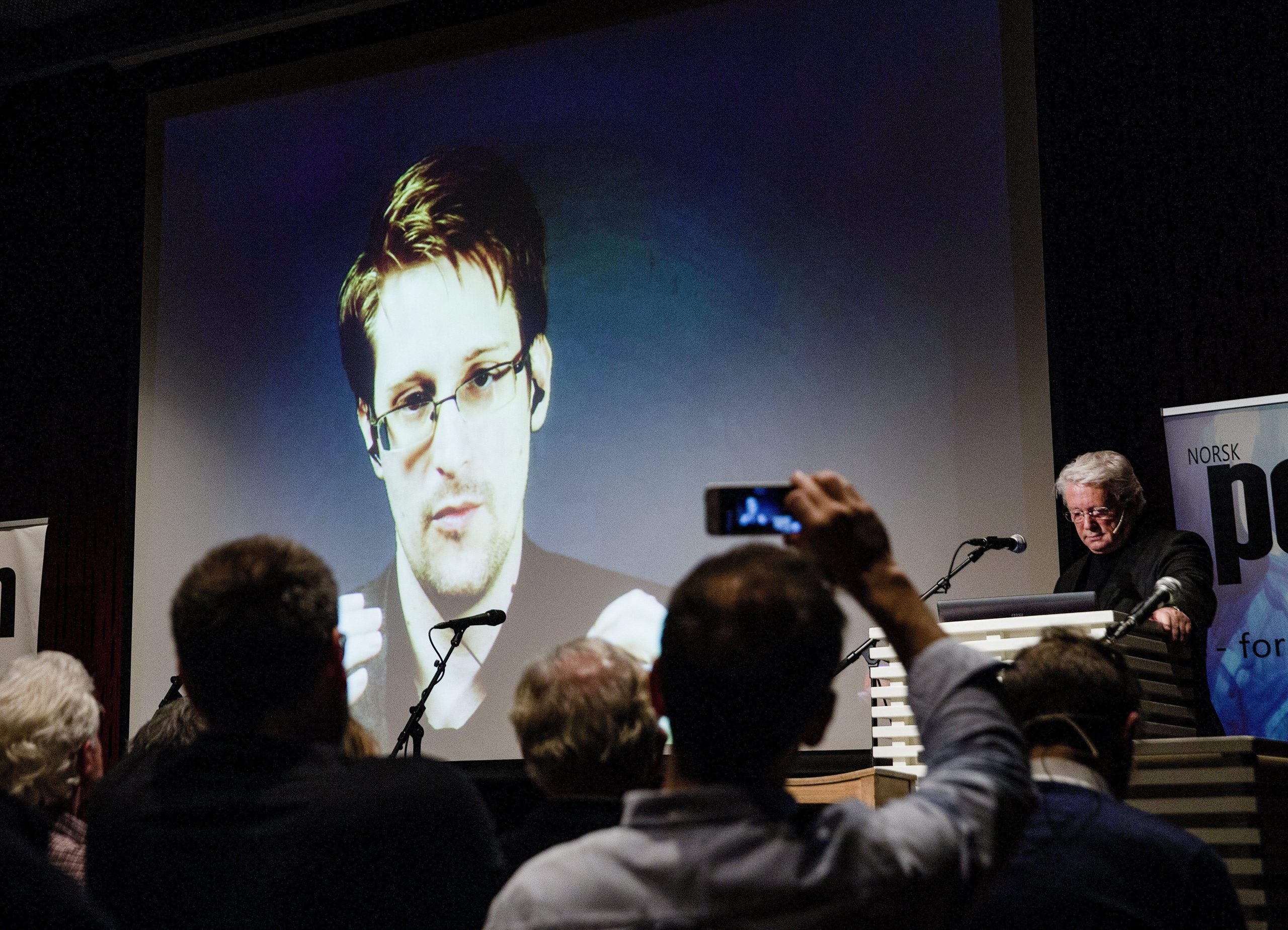 Trump é “apenas Presidente”, um cargo “entre muitos outros”, diz Snowden