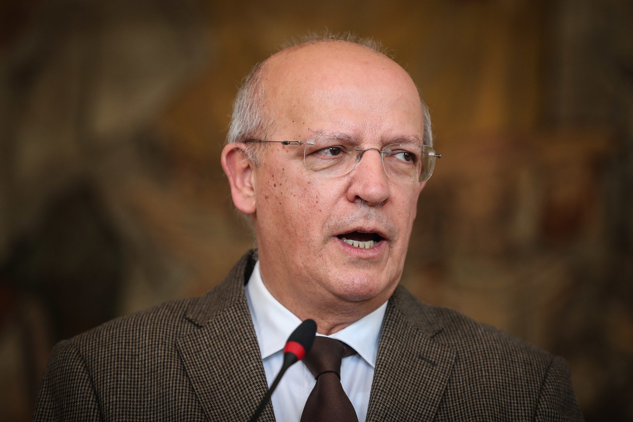 Portugal já iniciou “análise jurídica” relativa ao embaixador nomeado por Guaidó