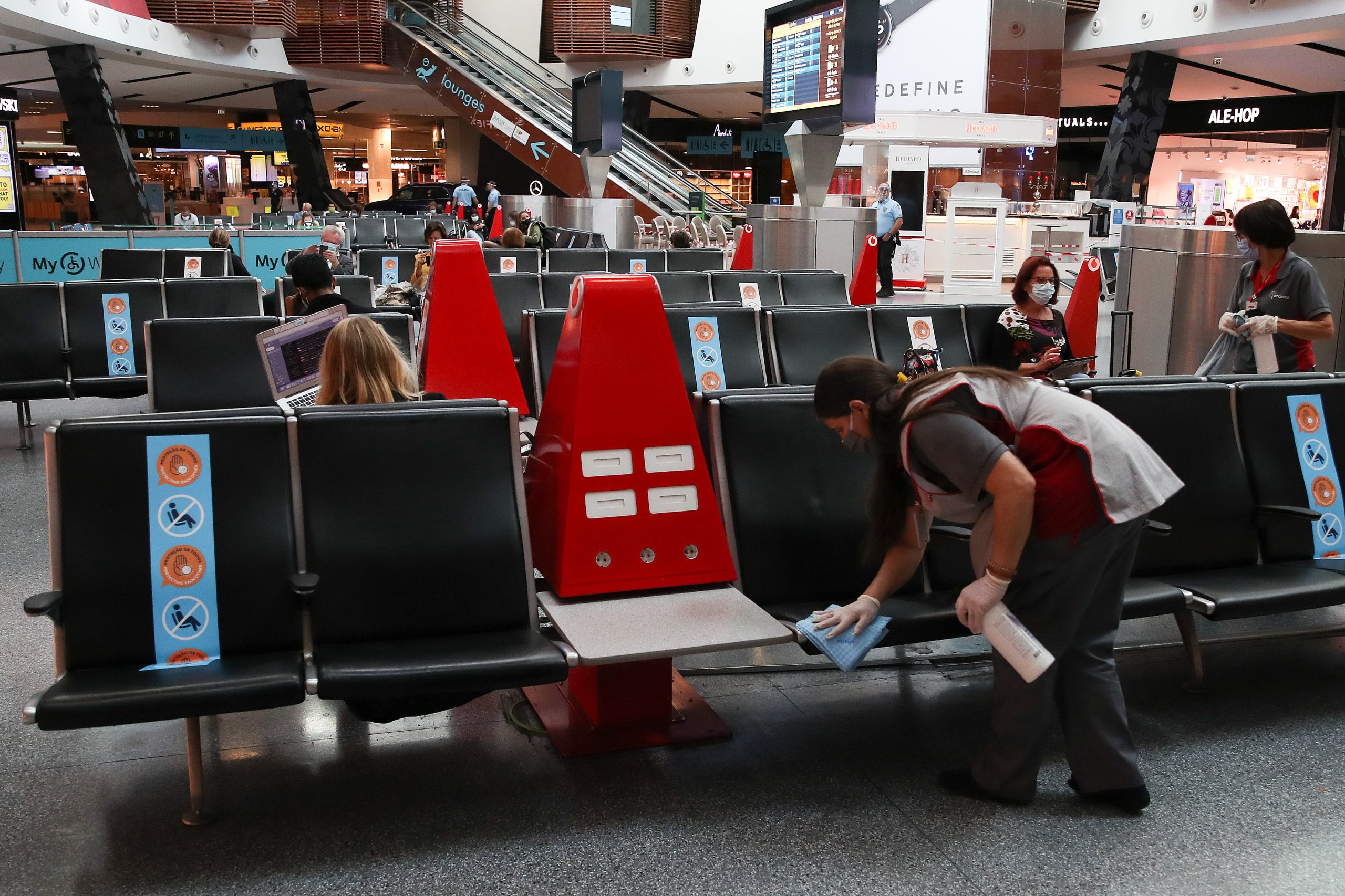 Como é que deve ser o “aeroporto ideal”? Os requisitos da Comissão independente num plano com três prazos