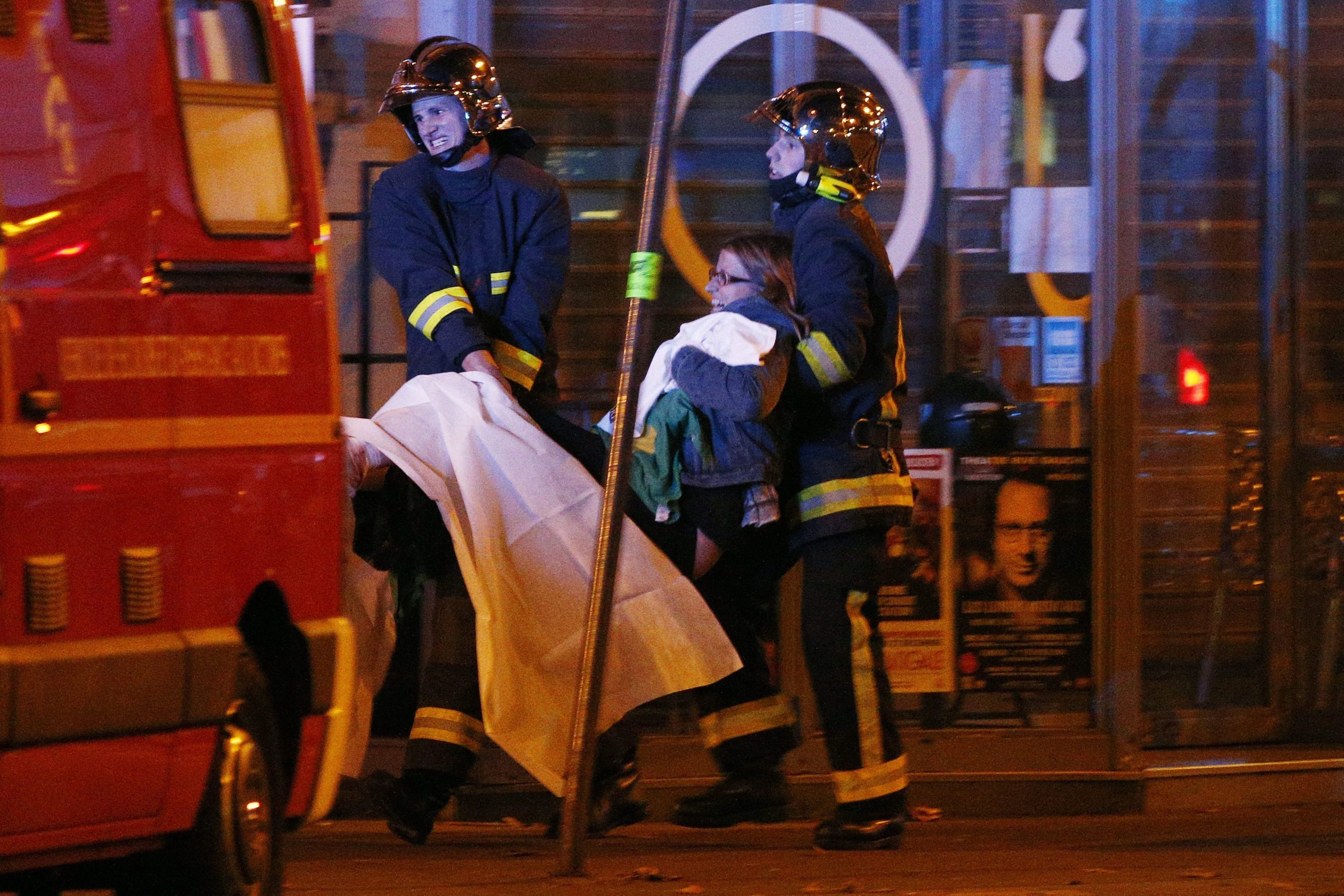 Autores dos atentados de Paris e Bruxelas receberam ordens da cúpula do Estado Islâmico