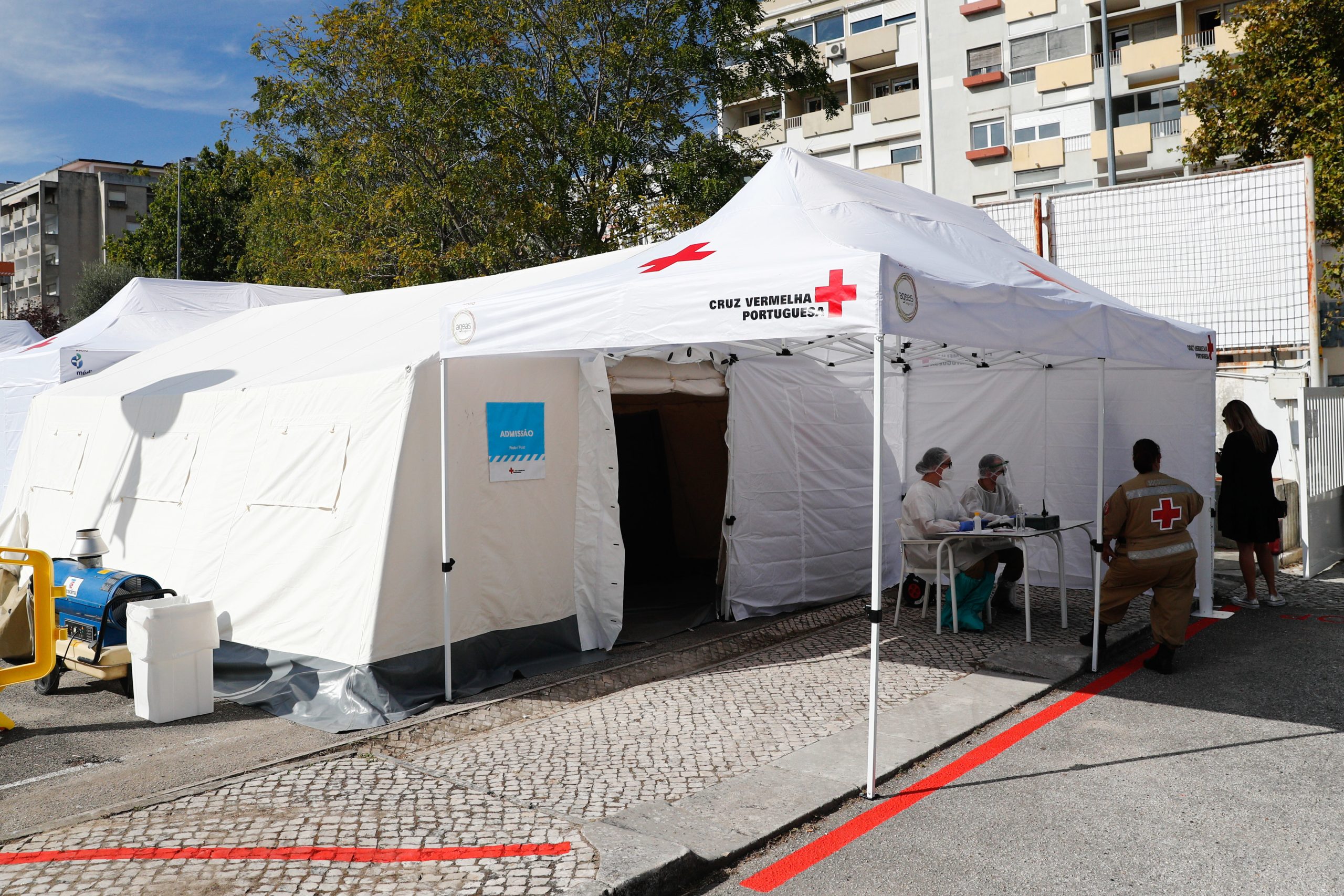 Covid-19: Novo posto da Cruz Vermelha com capacidade para até 3.500 testes por dia