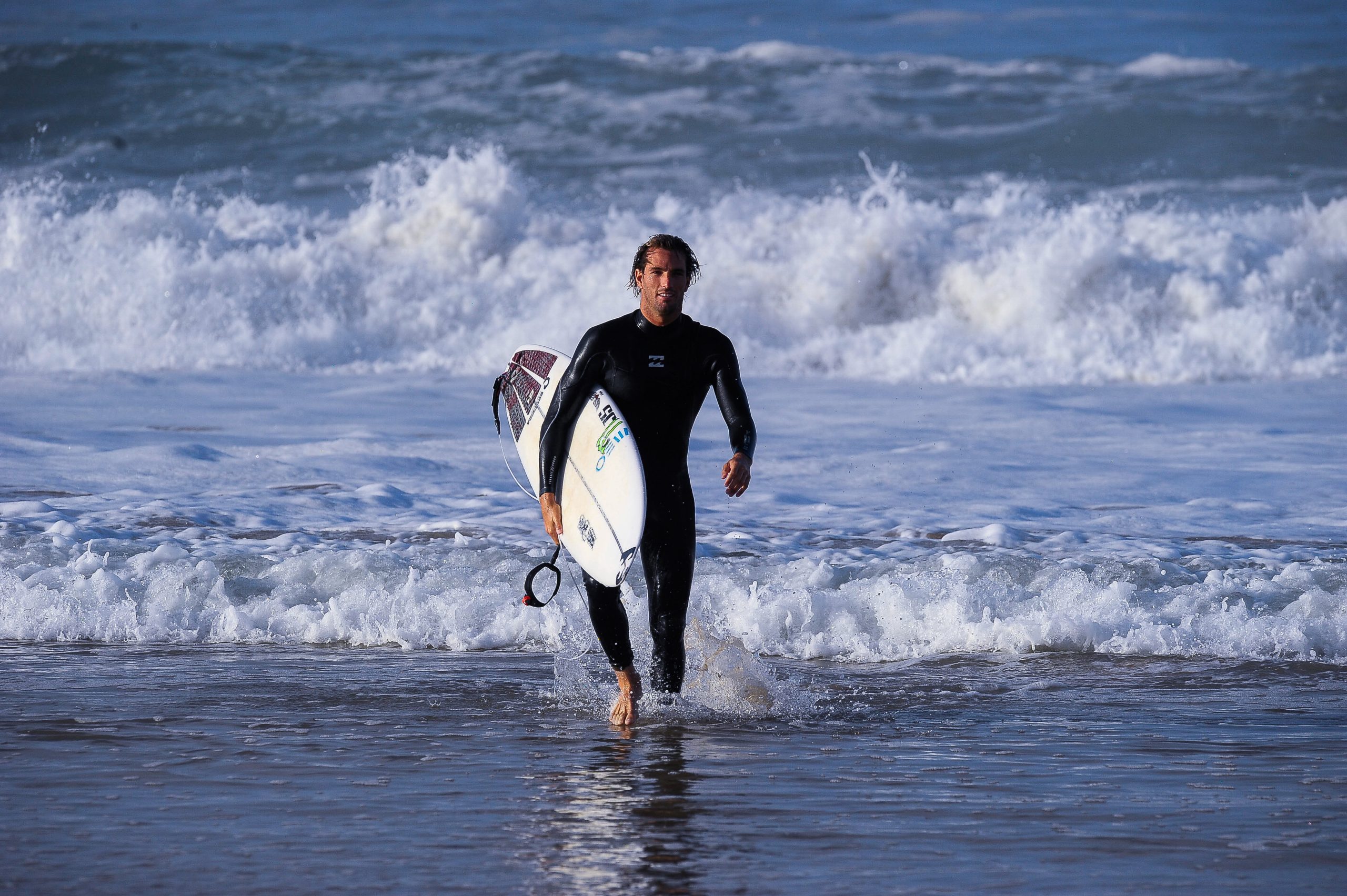 Frederico Morais vai disputar a segunda ronda do Billabong Pipe Masters