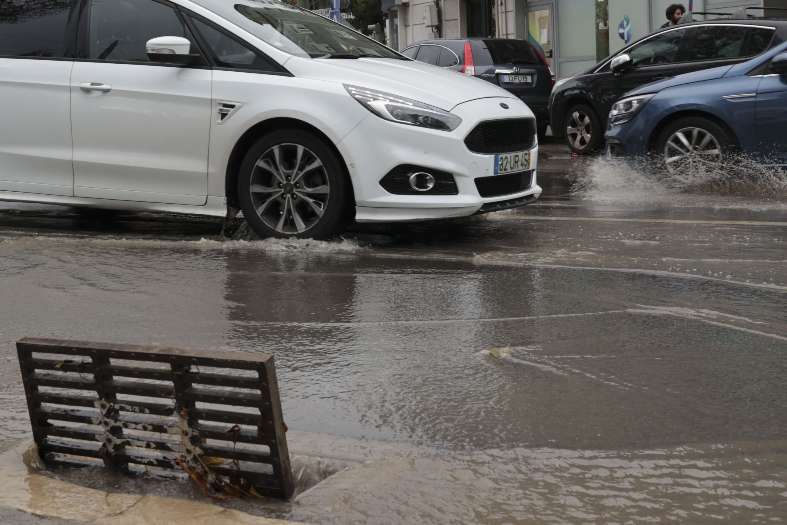 Oeiras inaugura baía de retenção para evitar cheias, mas a “grande” obra ainda está por vir