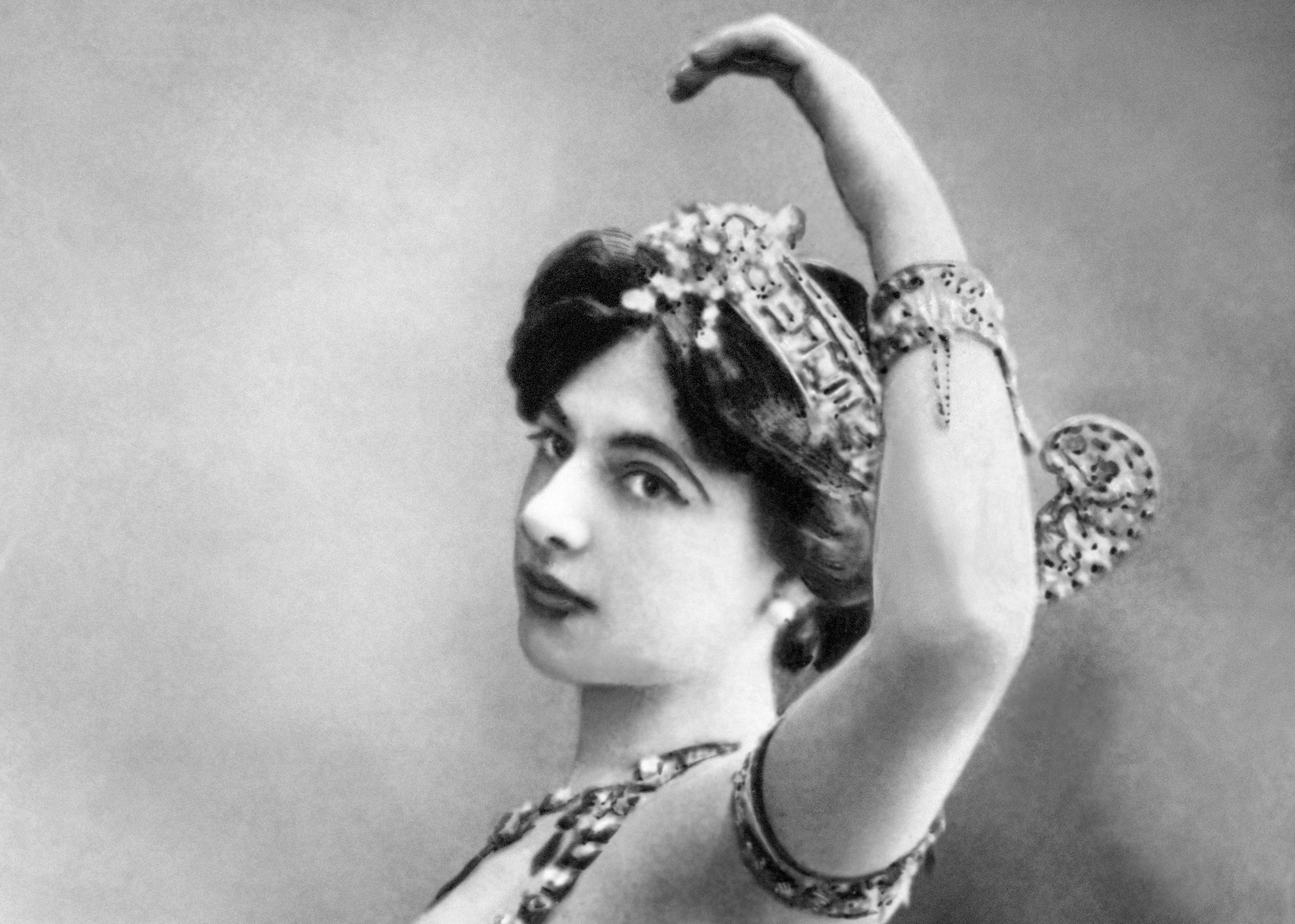 Mata Hari foi fuzilada há 100 anos. O mito continua vivo