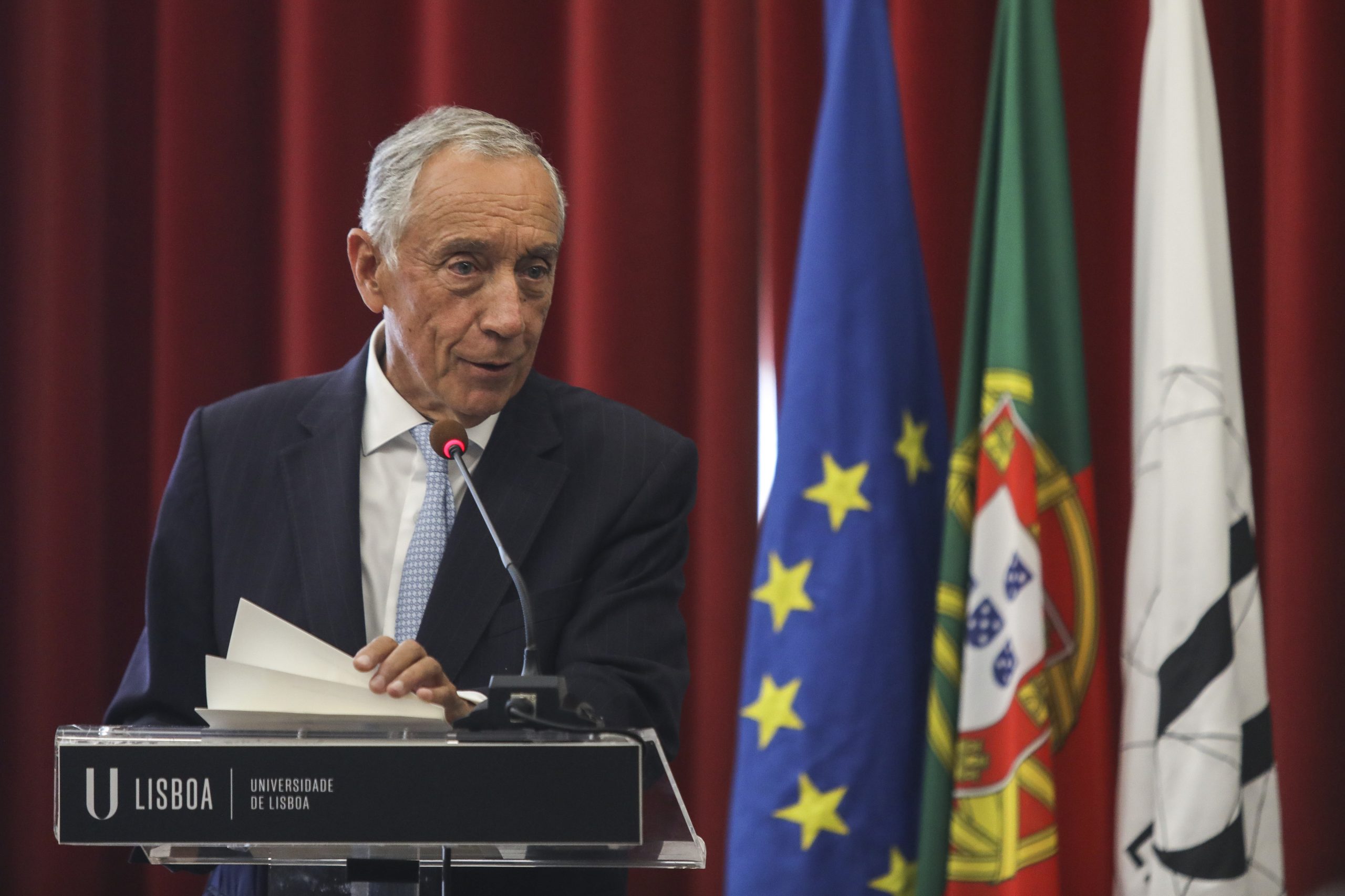 Marcelo lembra vítimas do “ignóbil” atentado em Barcelona