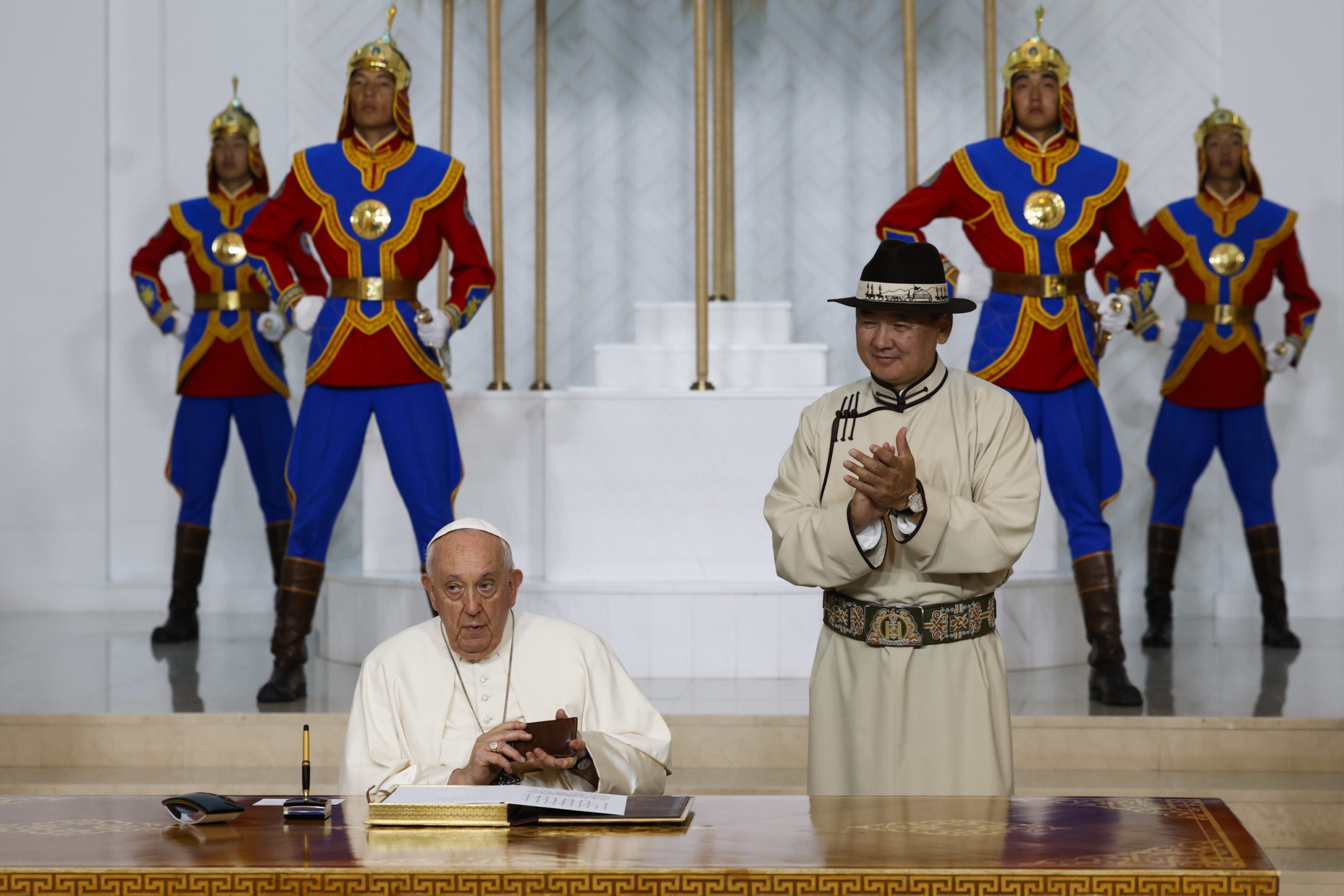 Papa defende na Mongólia que governos nada devem temer da Igreja Católica