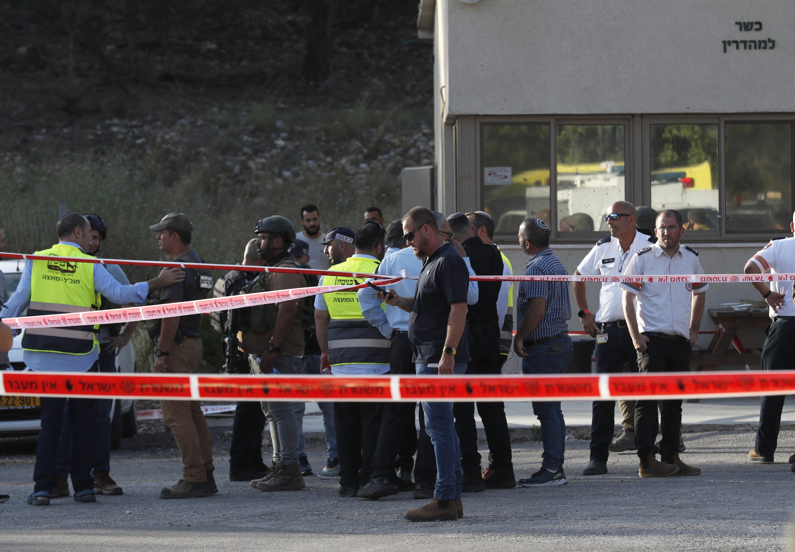 Quatro colonos israelitas mortos em ataque palestiniano na Cisjordânia