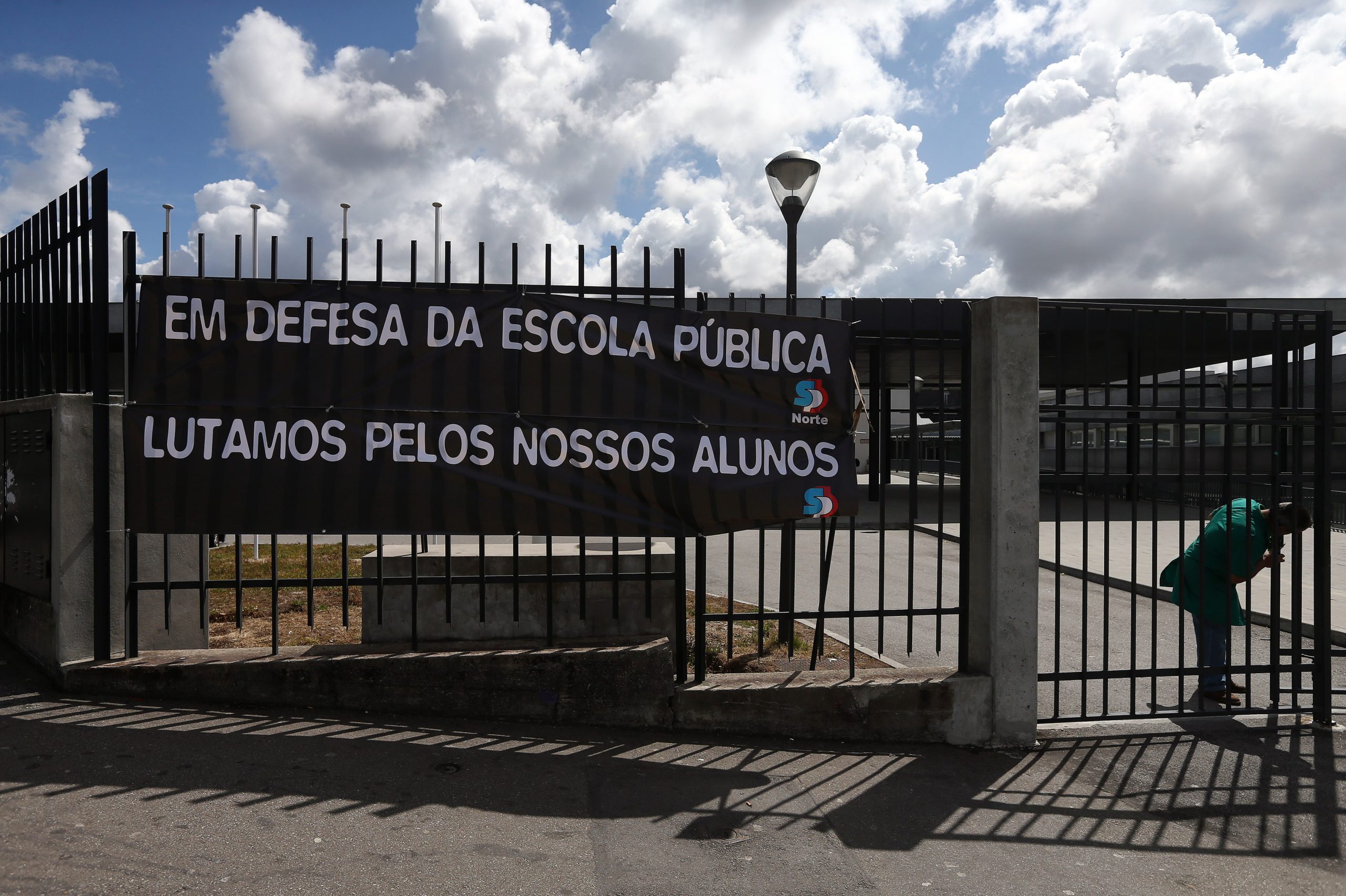 Fenprof faz ultimato a ministro da Educação e ameaça com calendário de ações de protesto