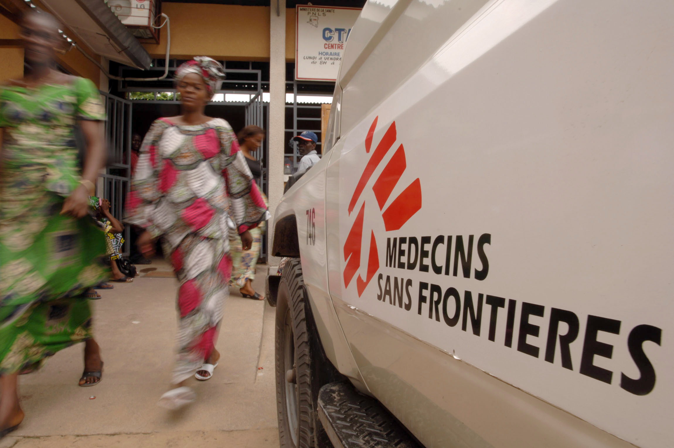 Médico humanitário: “As pessoas têm a ideia de que vão para África com as mãos no ar, salvar o mundo numa semana ou duas e isto não existe”