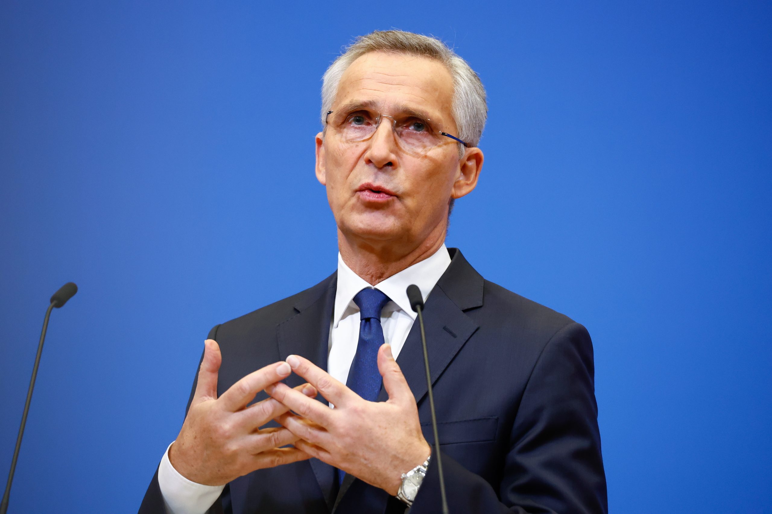 Chefe da NATO em Kiev para discutir necessidades das forças ucranianas
