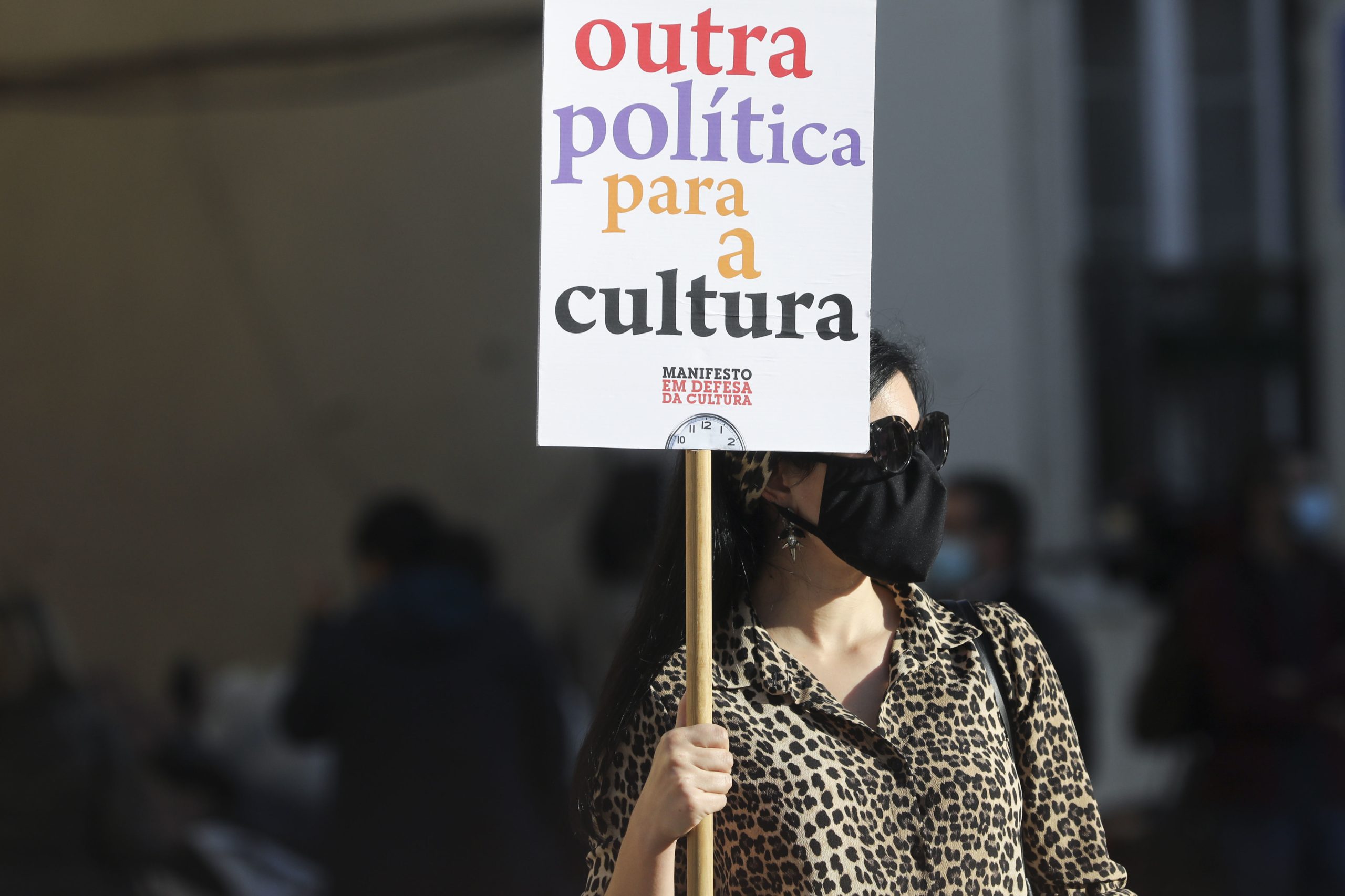 Especialista diz que saúde mental dos profissionais do setor audiovisual tem de ser prioridade