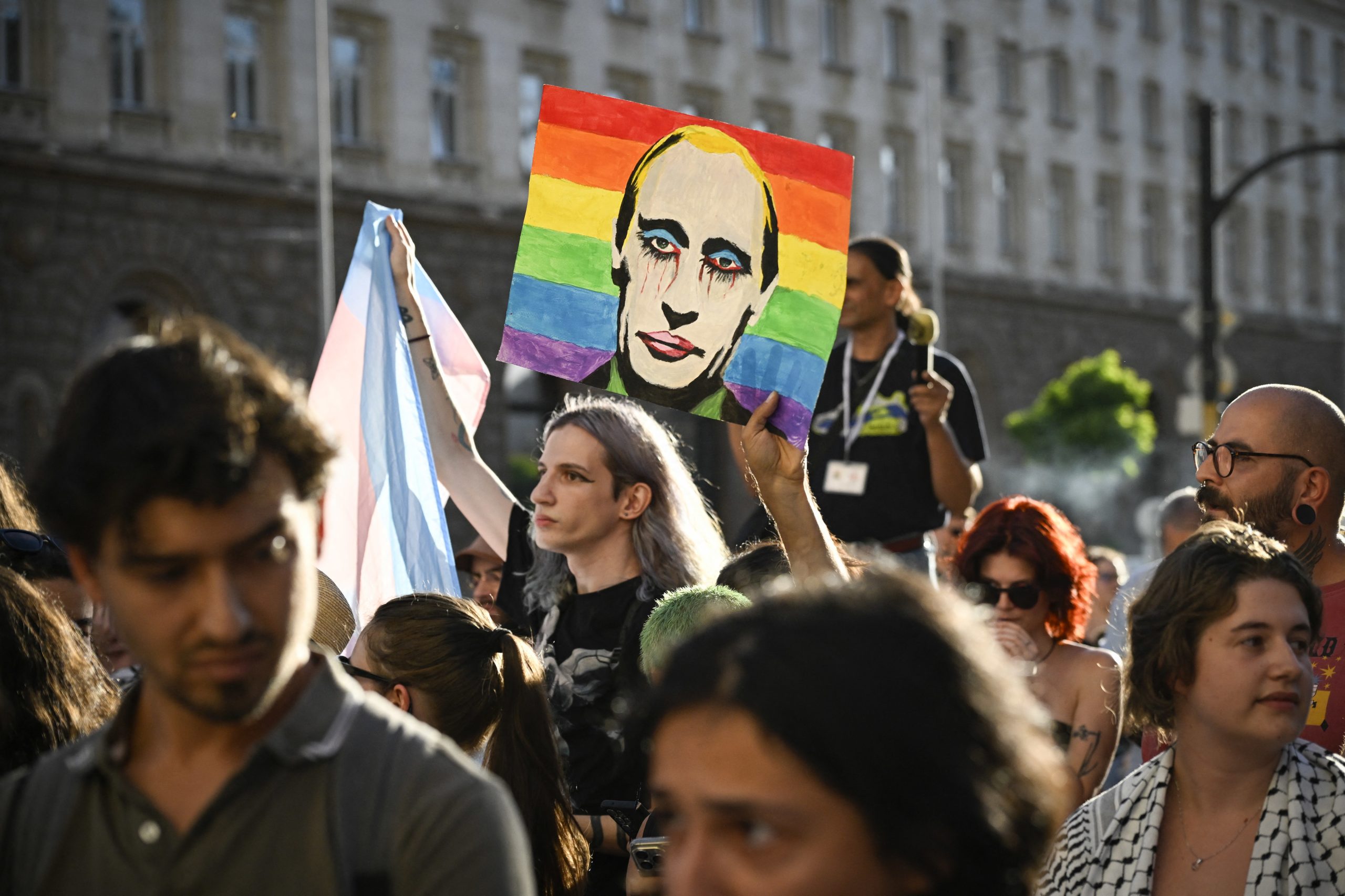 Bulgária proíbe ‘propaganda’ pró-LGBT+ nas escolas — e a “culpa” é dos Jogos Olímpicos