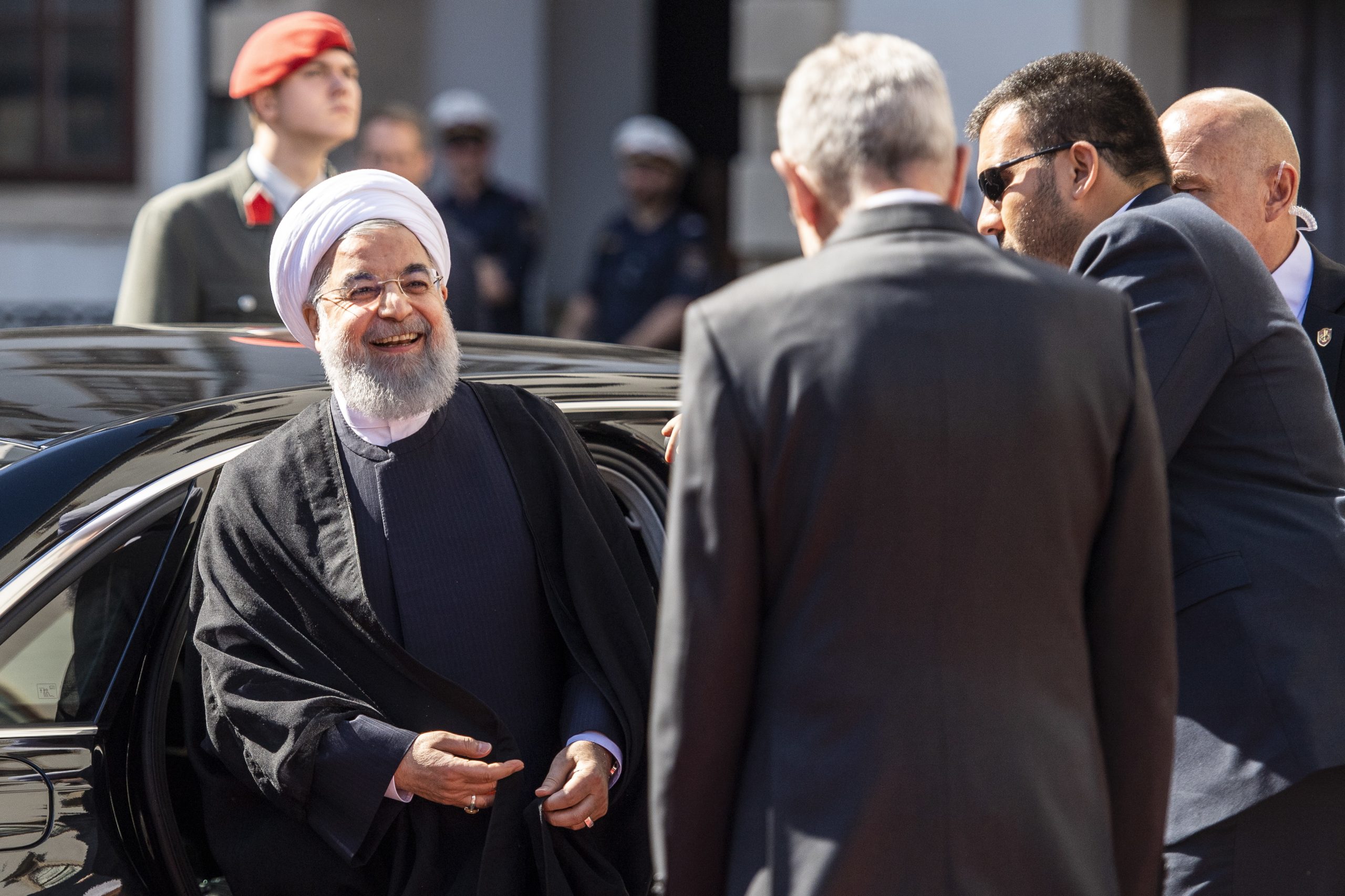 Presidente iraniano considera que resistir às novas tecnologias é abordagem “desatualizada”
