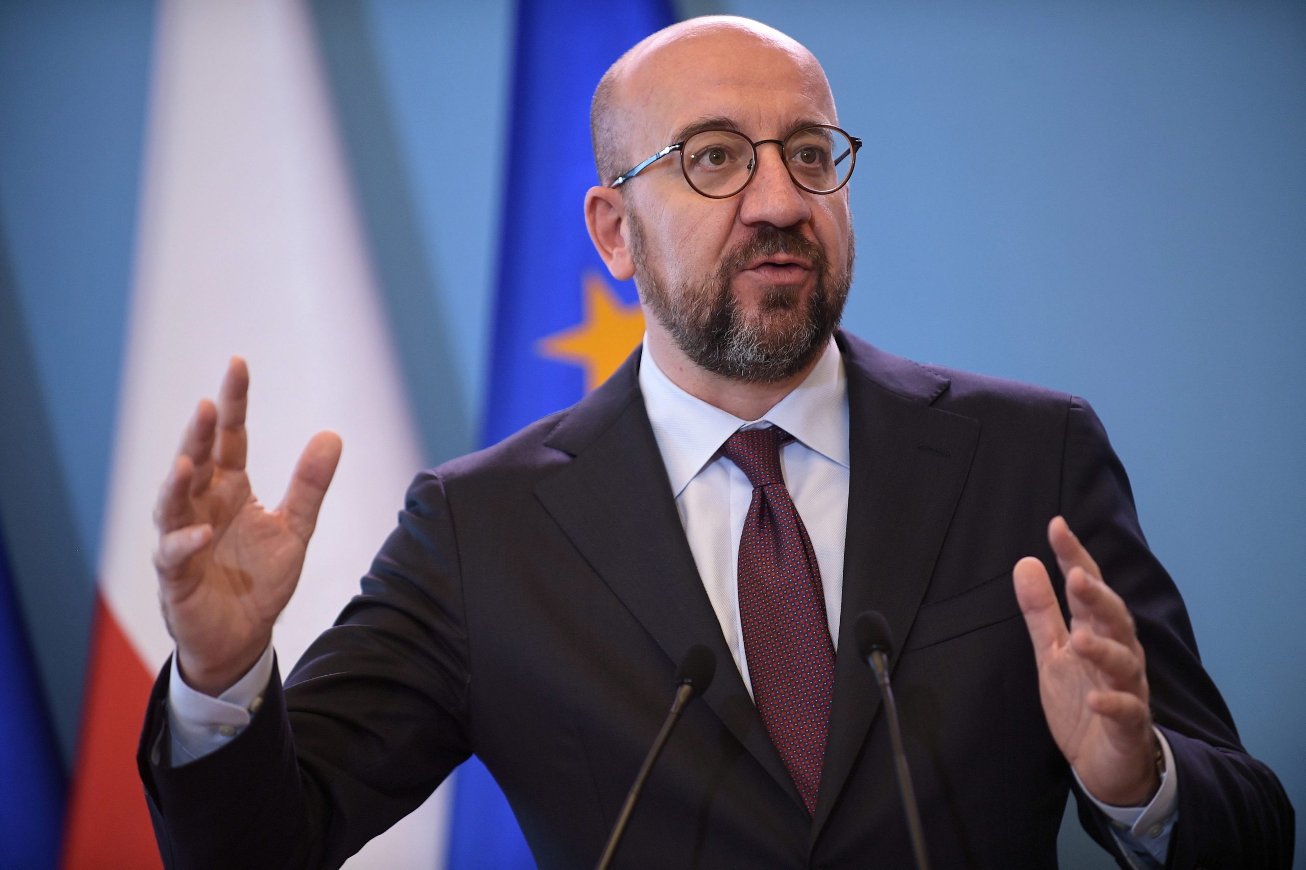 Líderes da Arménia e Azerbaijão aceitam encontrar-se em Bruxelas