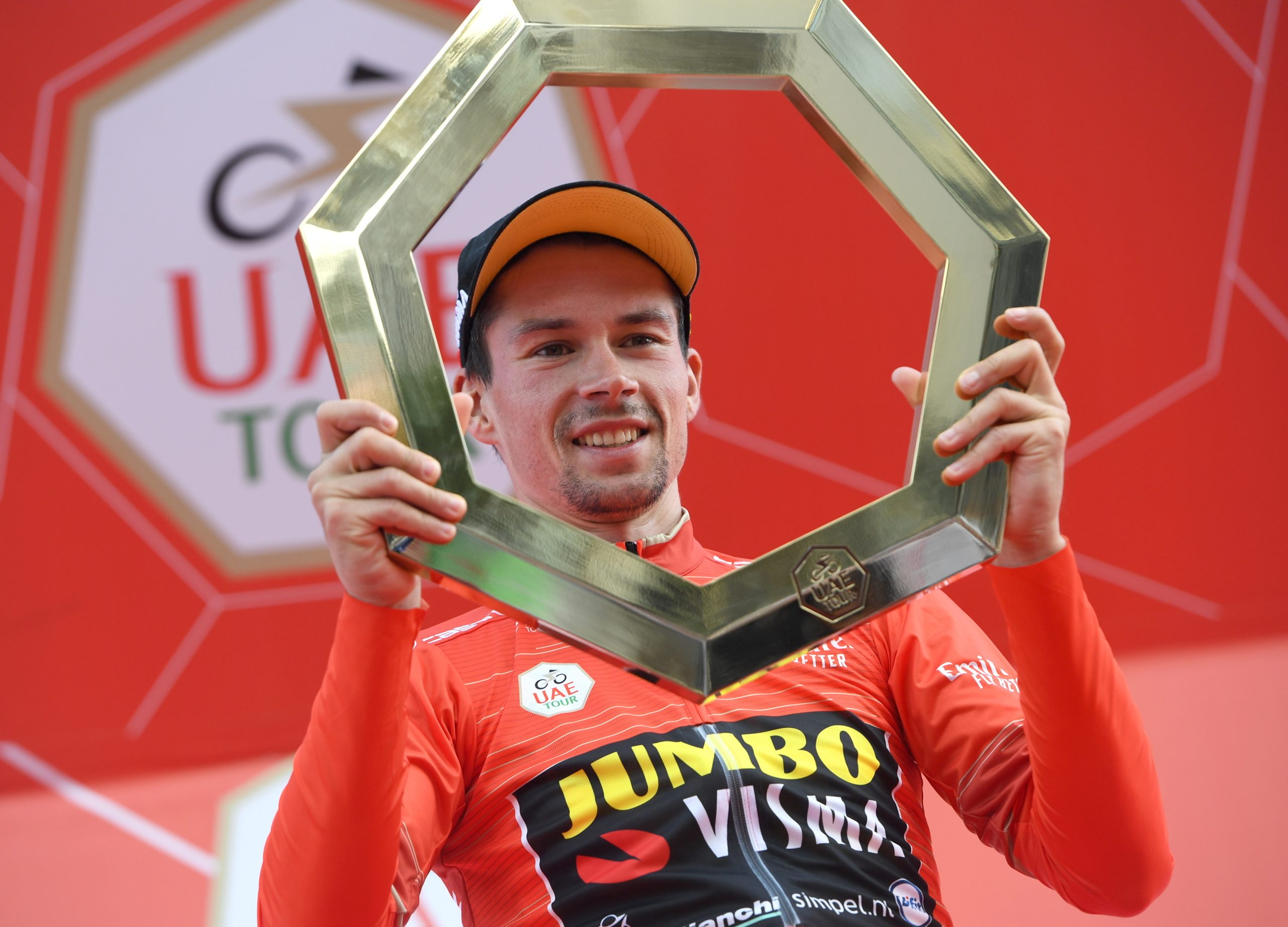 Ciclismo: Primoz Roglic vence Volta aos Emirados Árabes Unidos. Rui Costa foi 17.º